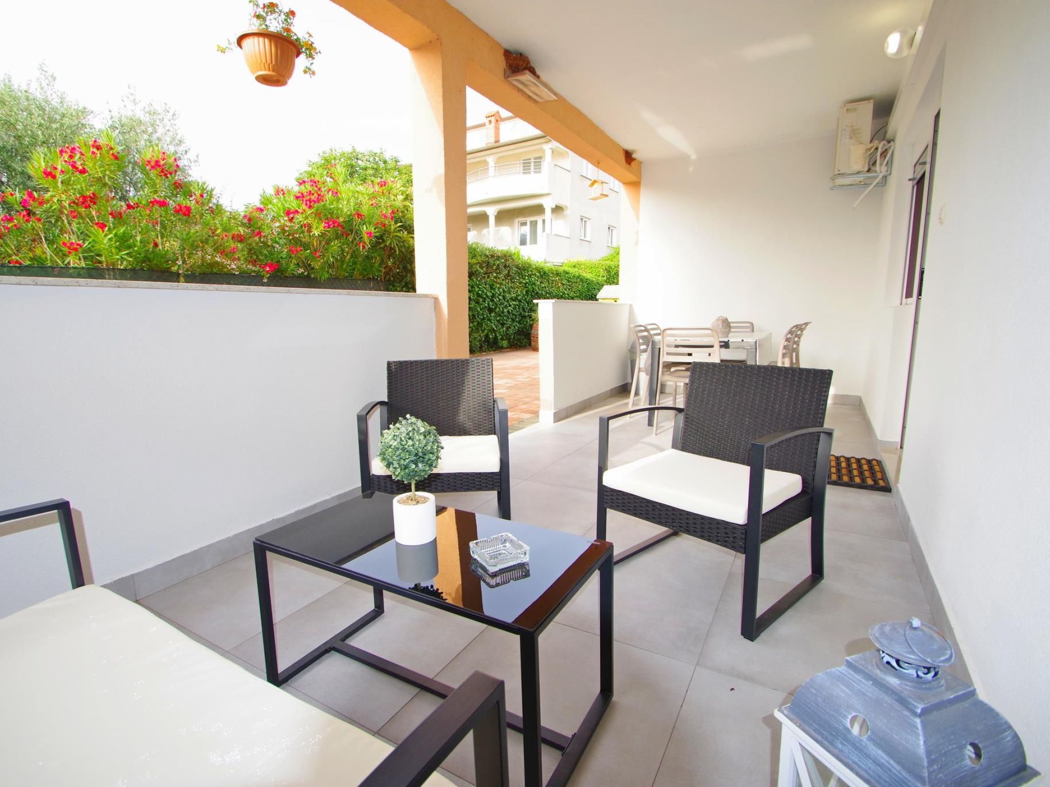 Photo of Angenehme Wohnung in Valbandon, Privatparkplatz