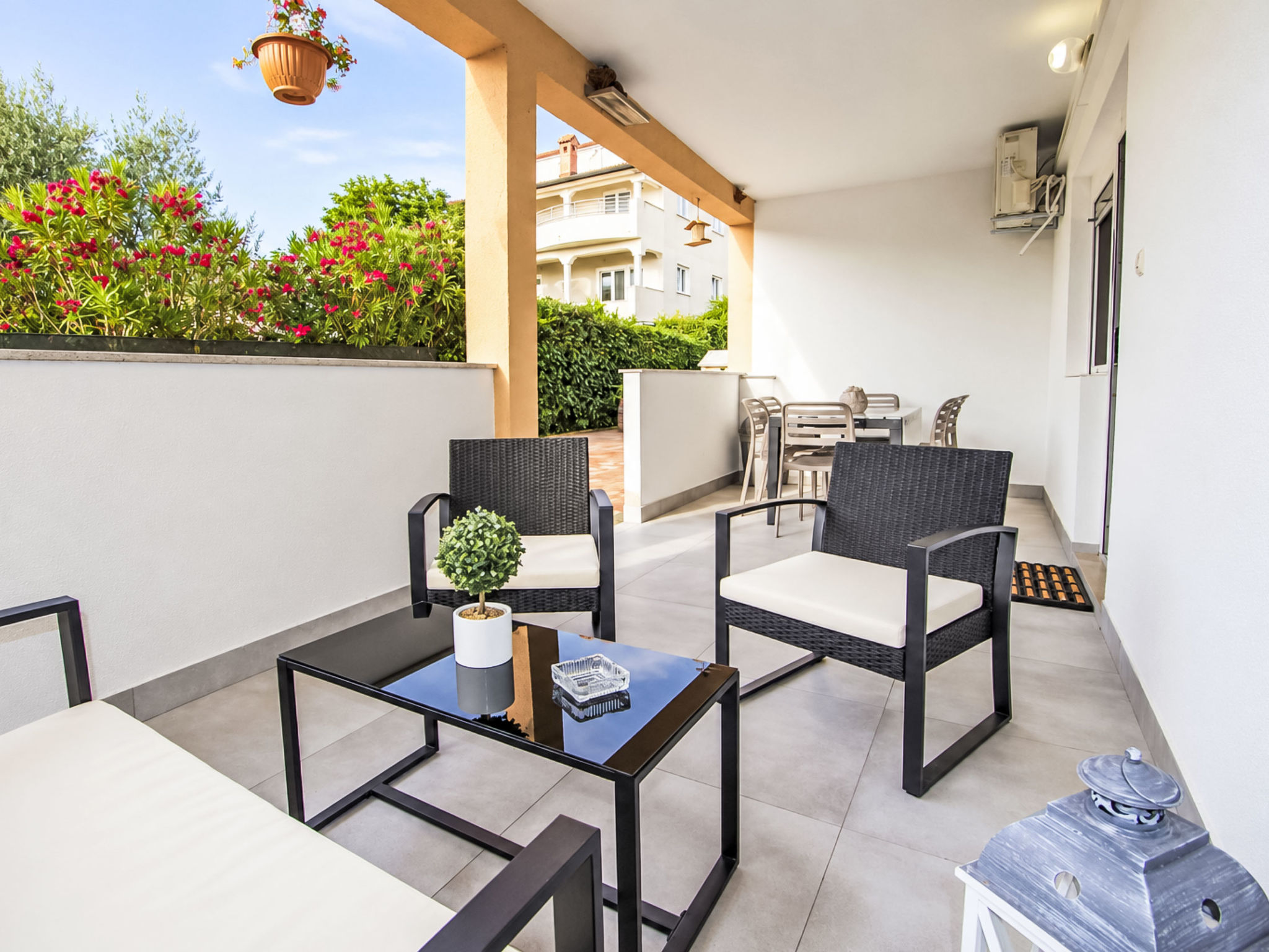 Photo of Angenehme Wohnung in Valbandon, Privatparkplatz