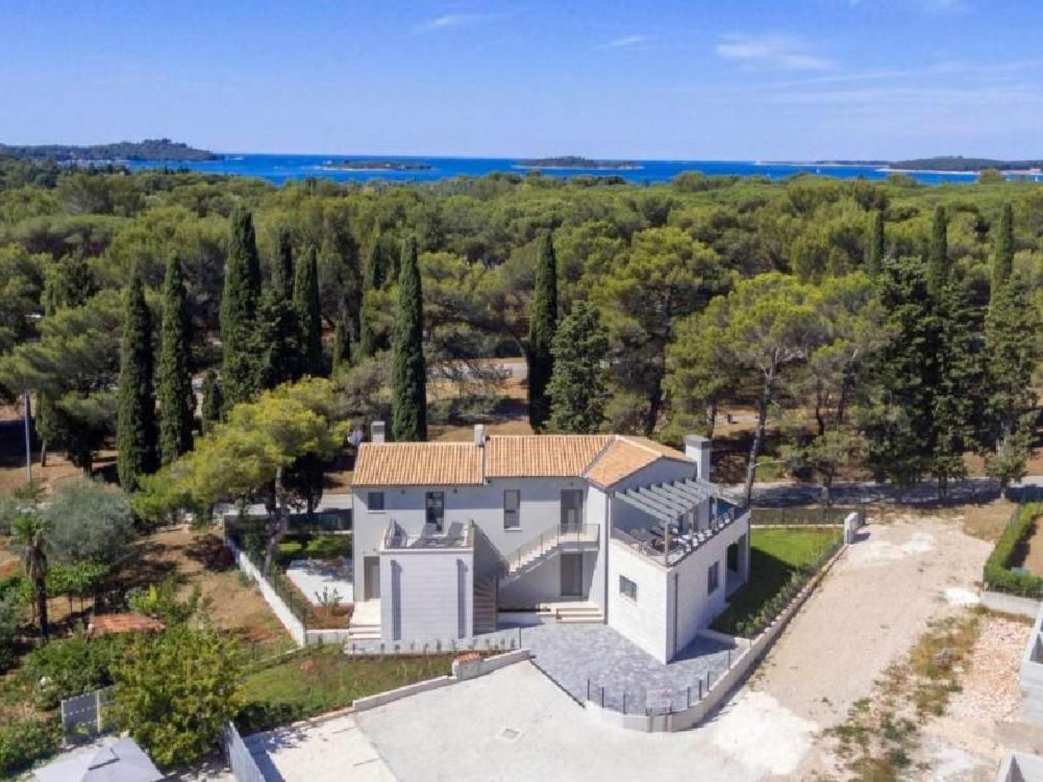 Im Dorf Valbandon, 800 m vom Strand entfernt-Binnen