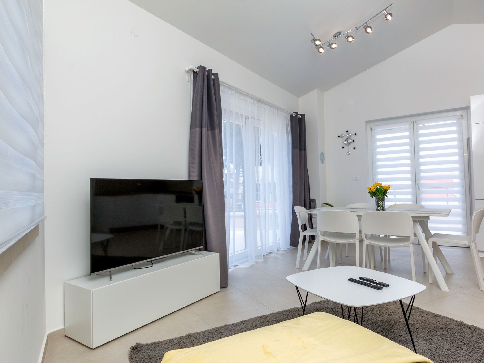 Im Dorf Valbandon, 800 m vom Strand entfernt-Binnen