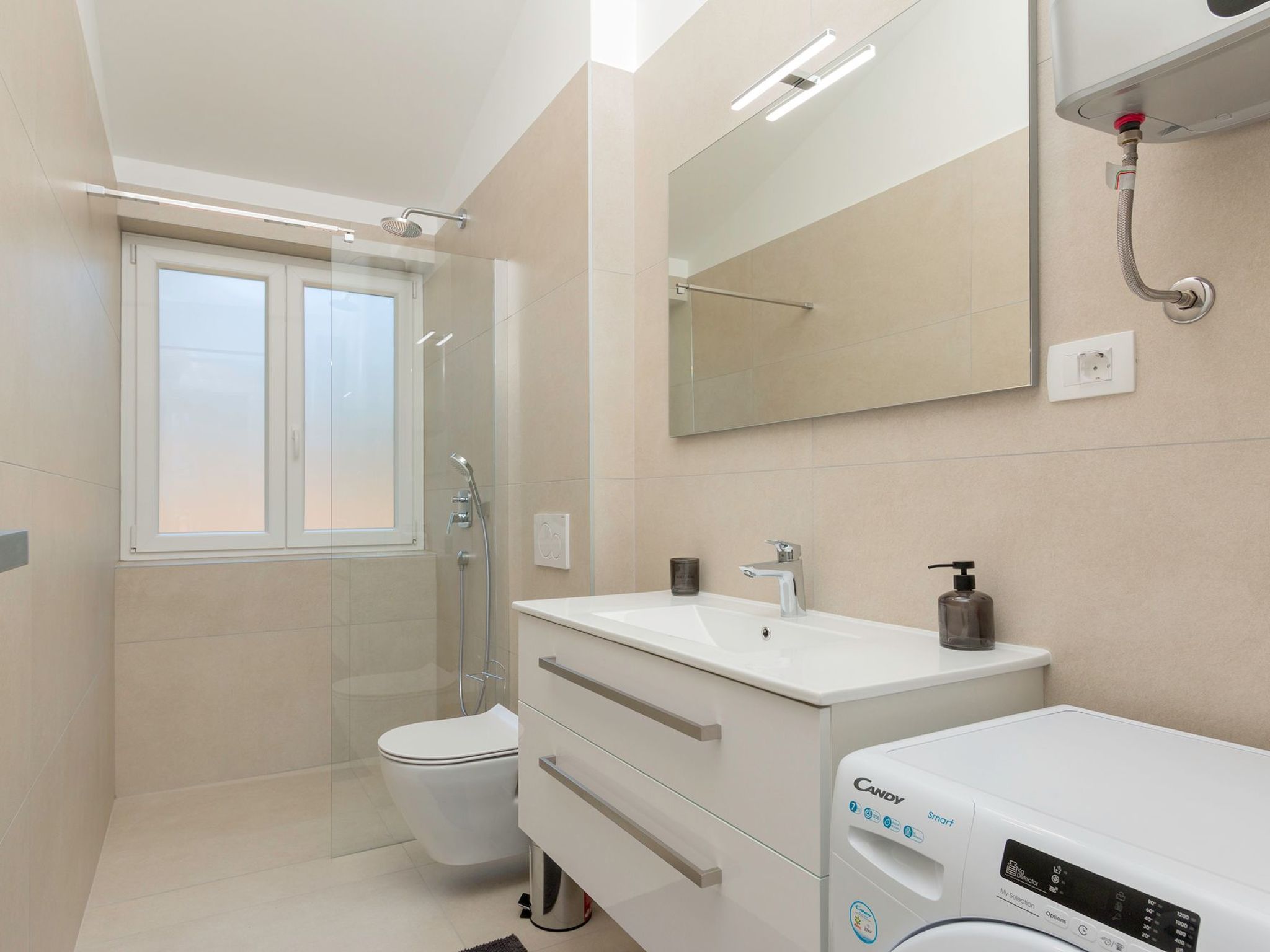 Im Dorf Valbandon, 800 m vom Strand entfernt-Binnen