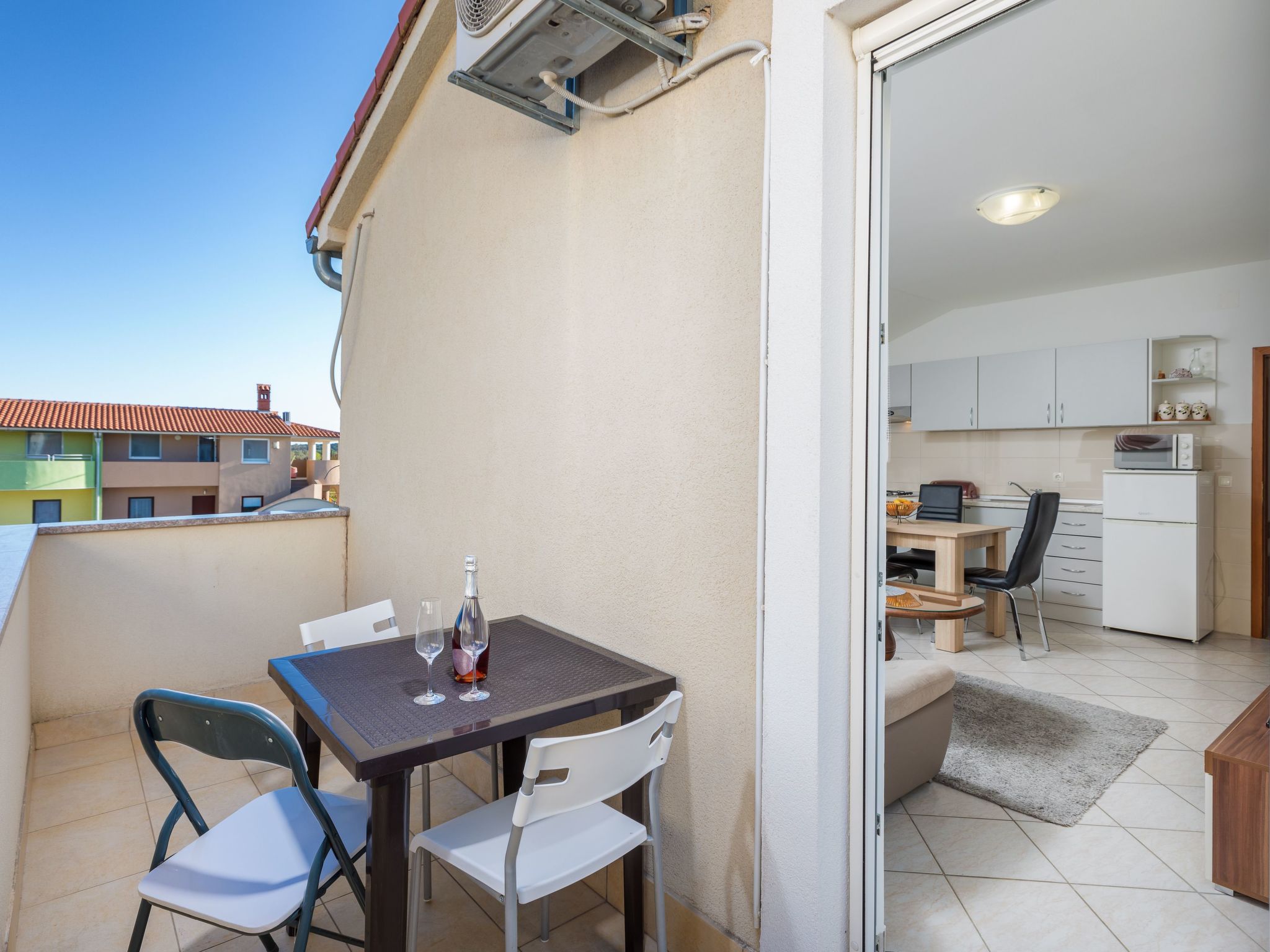 Anemona, Dorf Valbandon