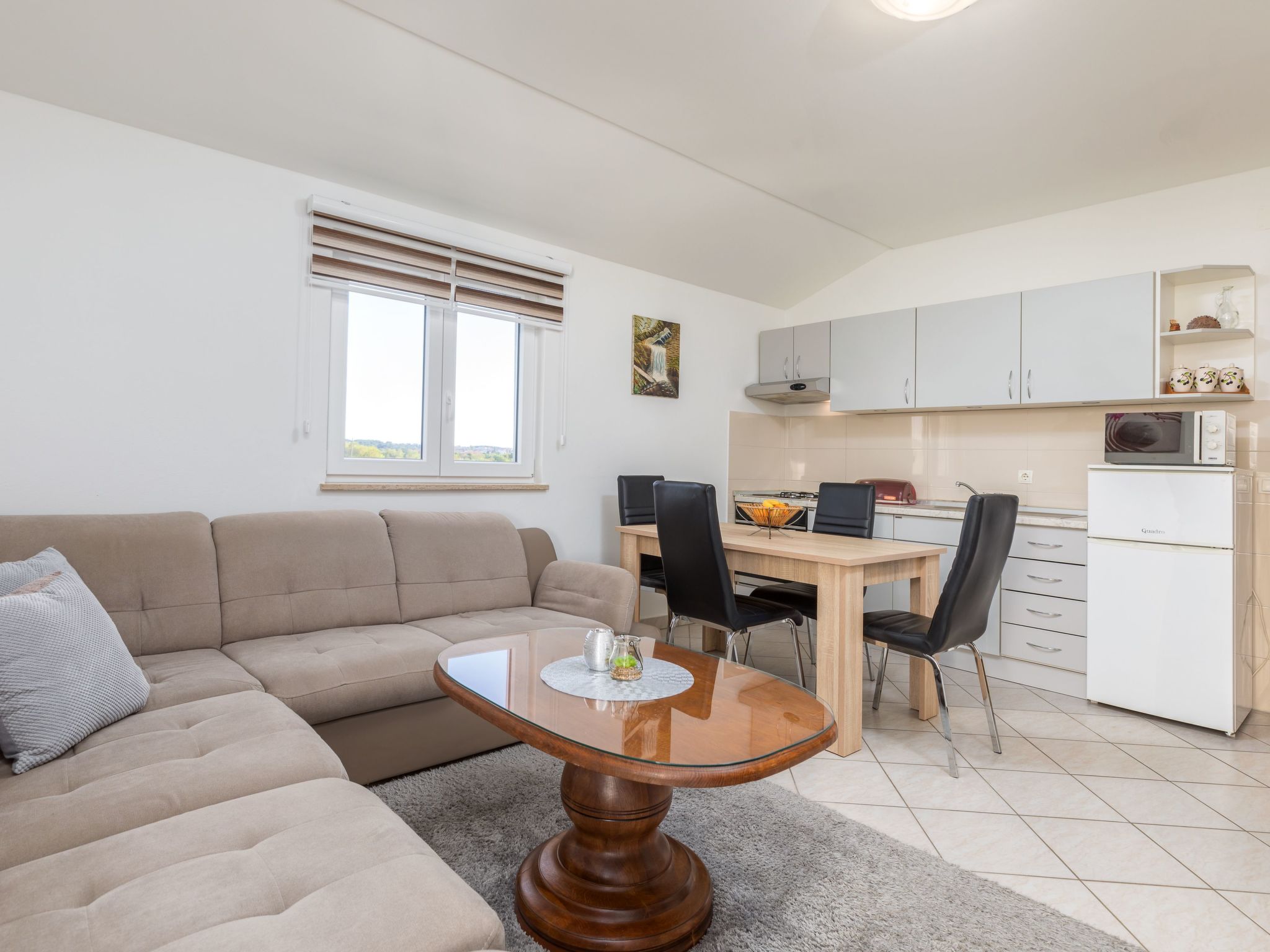 Anemona, Dorf Valbandon