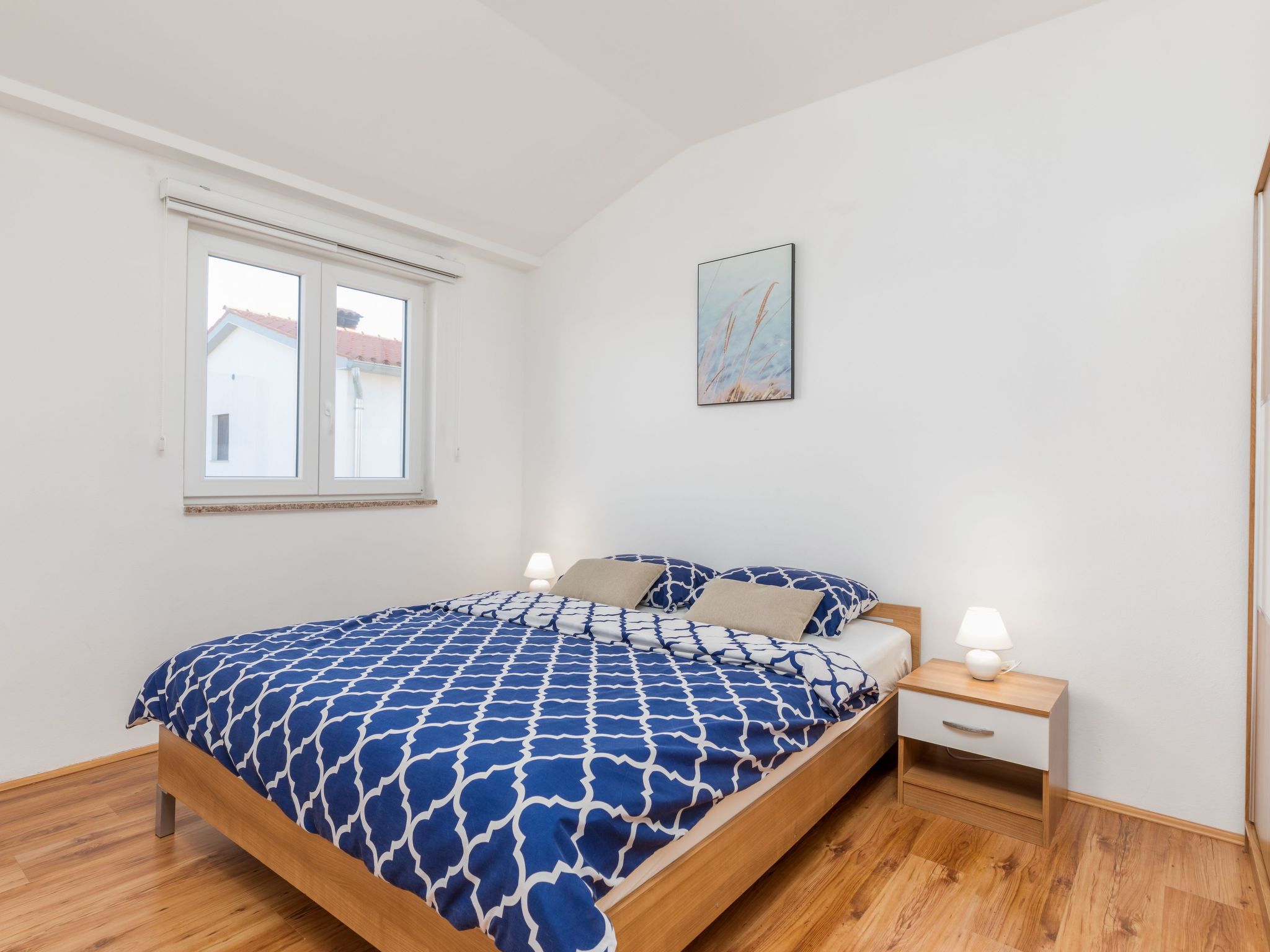 Anemona, Dorf Valbandon-Dedans