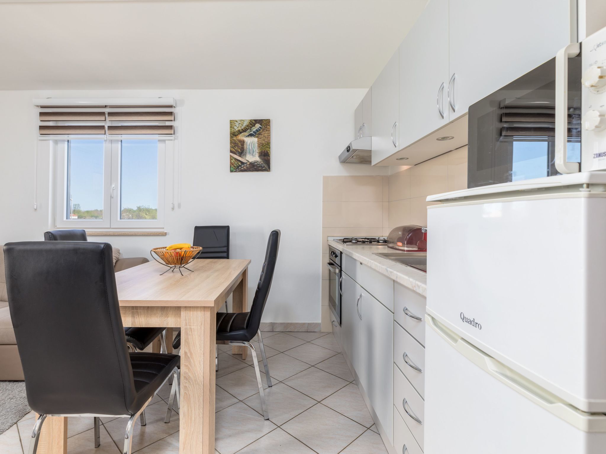 Anemona, Dorf Valbandon-Dedans