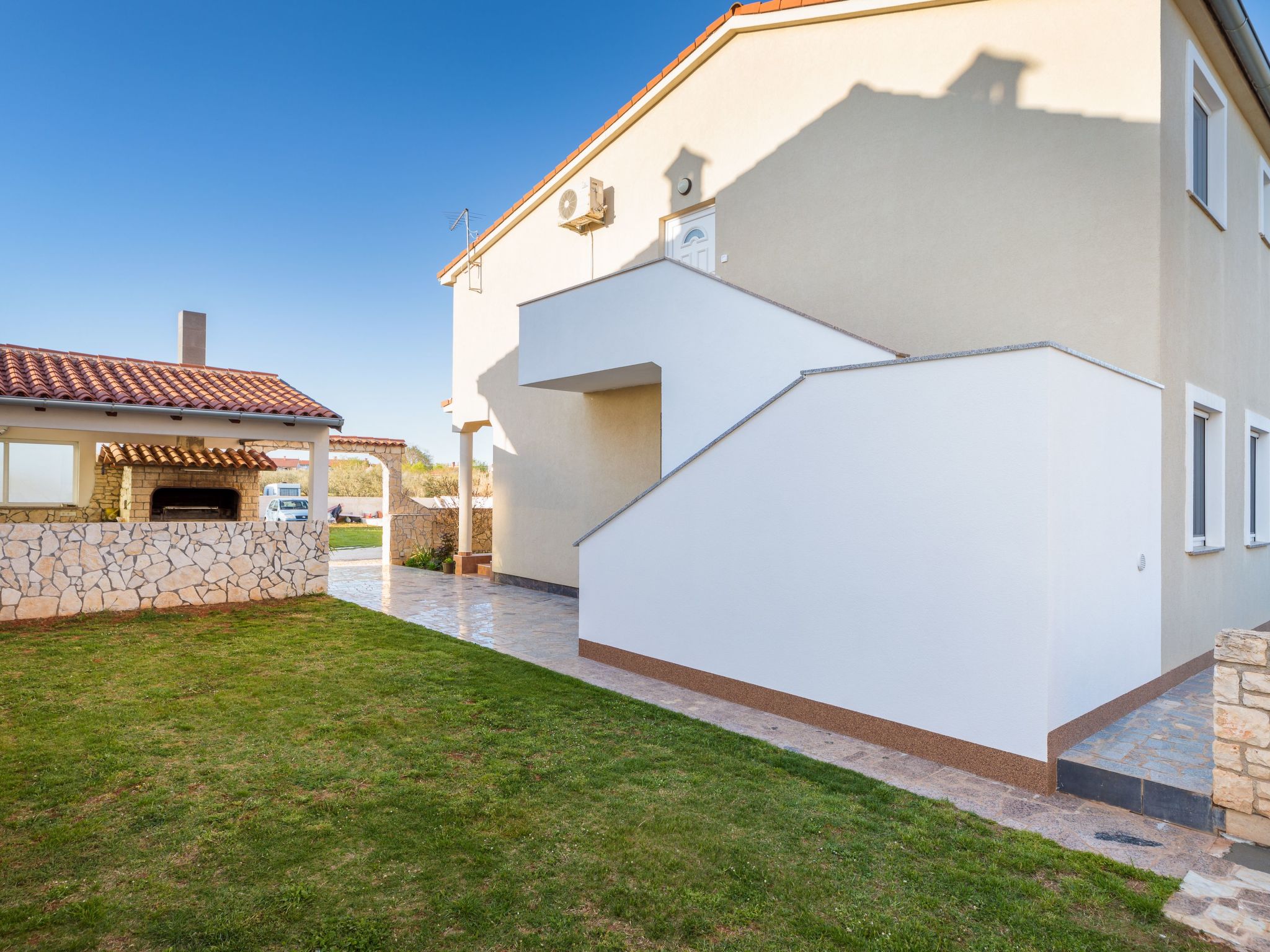 Photo of Solea, Dorf Valbandon