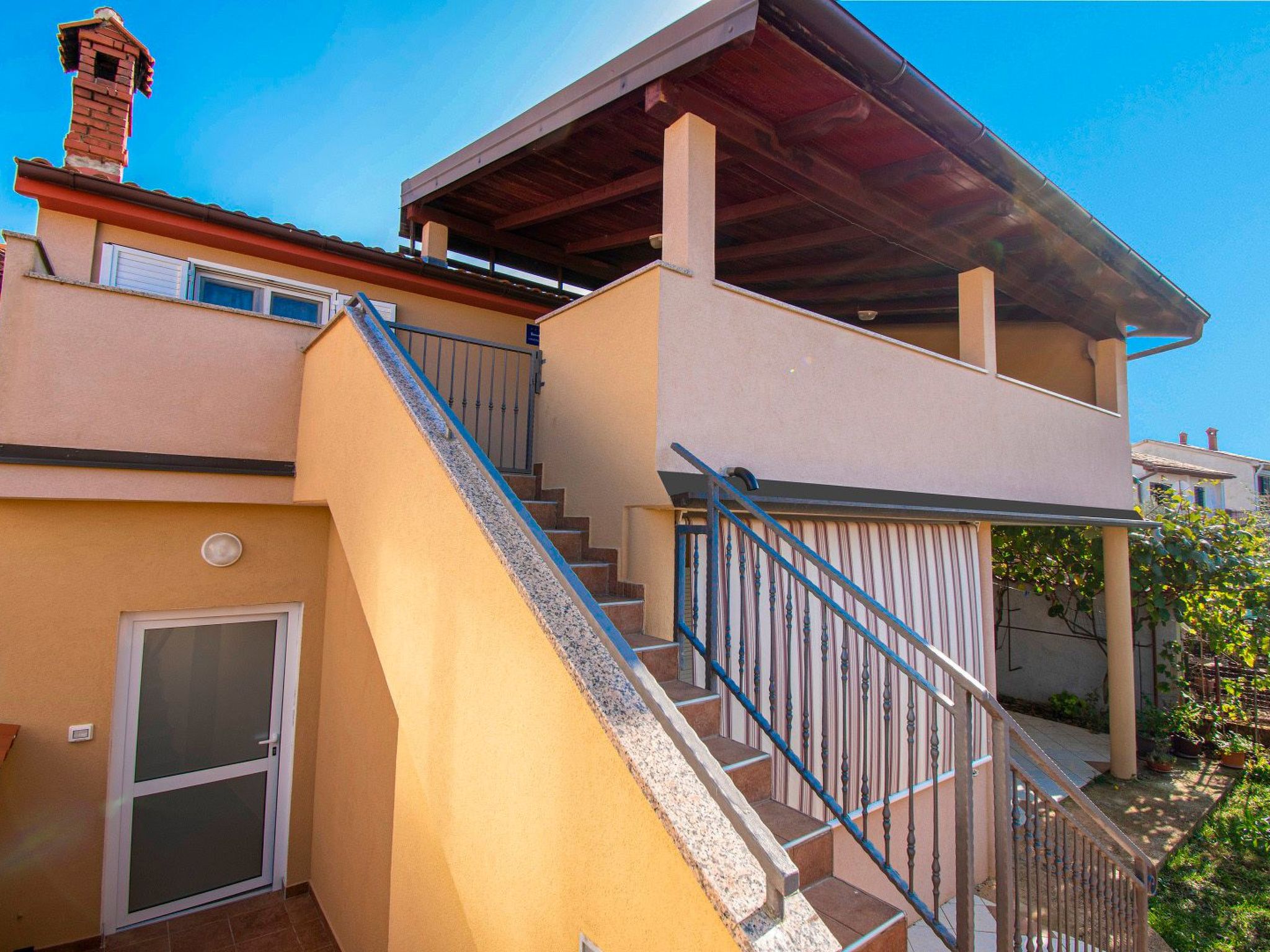 Ruhig und gemütlich 2BR Wohnung in der Nähe des Strandes-Buiten