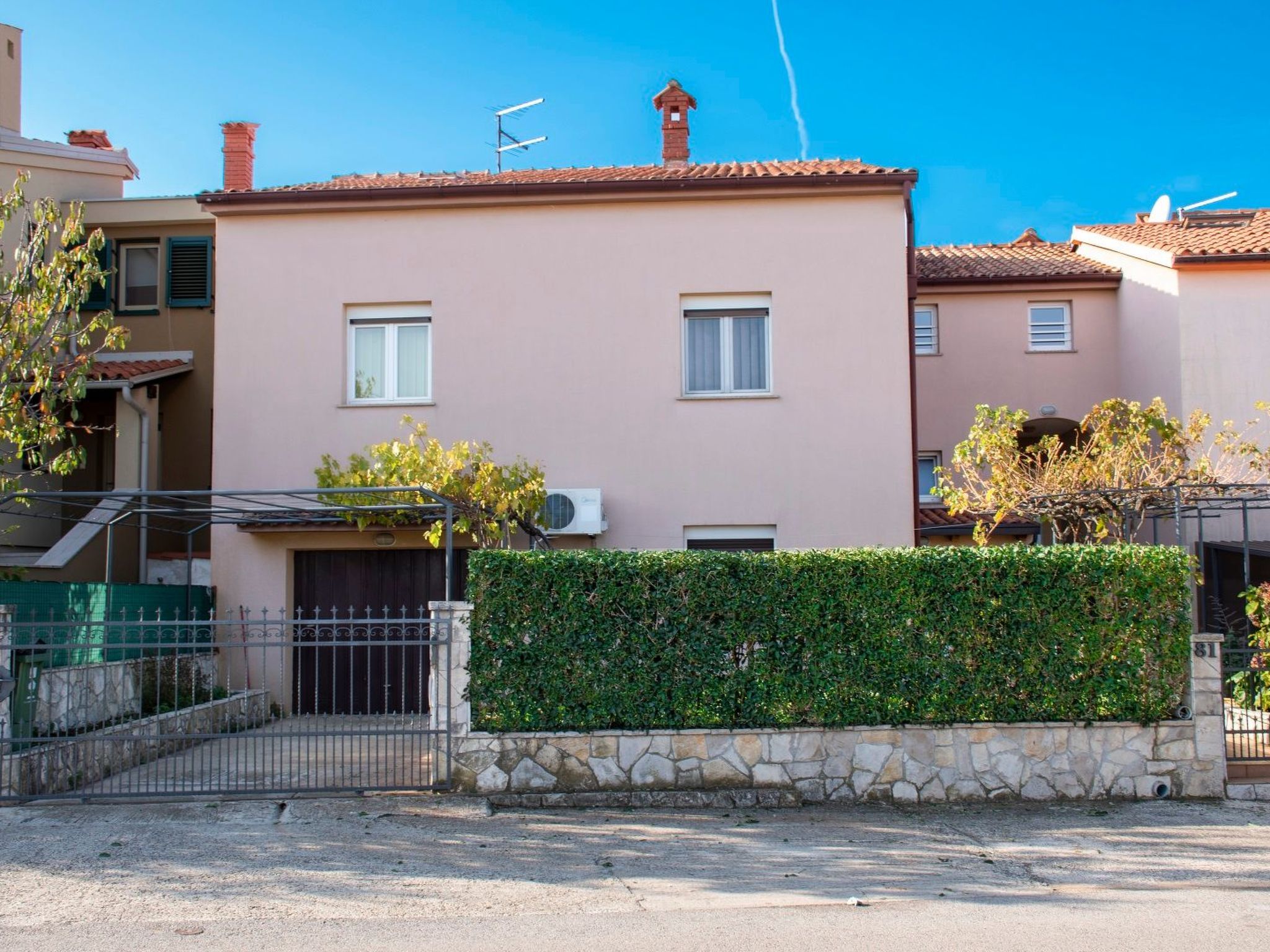 Ruhig und gemütlich 2BR Wohnung in der Nähe des Strandes-Buiten