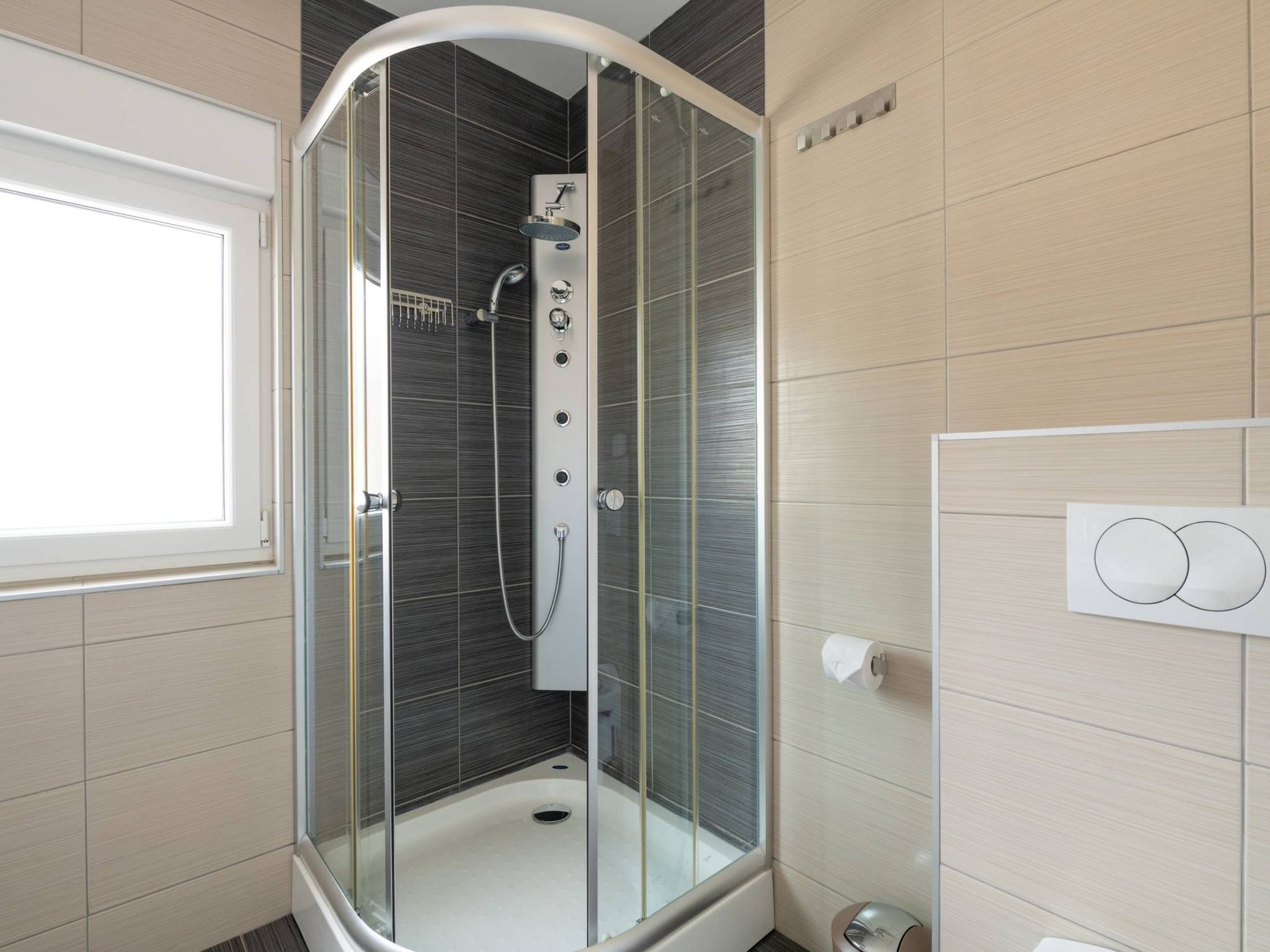 Für 7 Personen und 1 Kind in Vodnjan, Istrien (Istrische Riviera)-Binnen