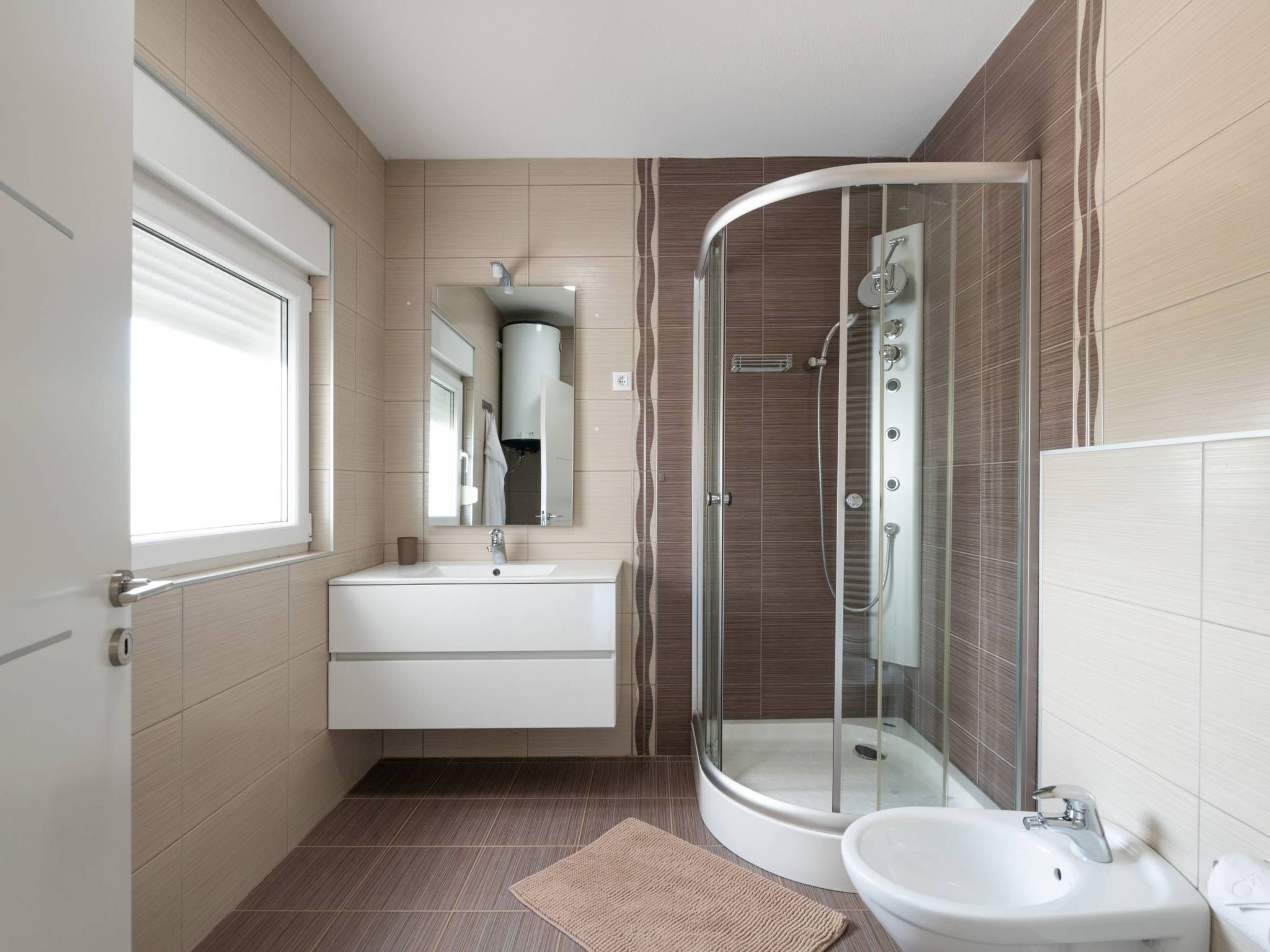 Für 7 Personen und 1 Kind in Vodnjan, Istrien (Istrische Riviera)-Binnen