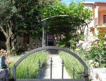 Wohnung in Fazana mit Garten, Grill und Terrasse