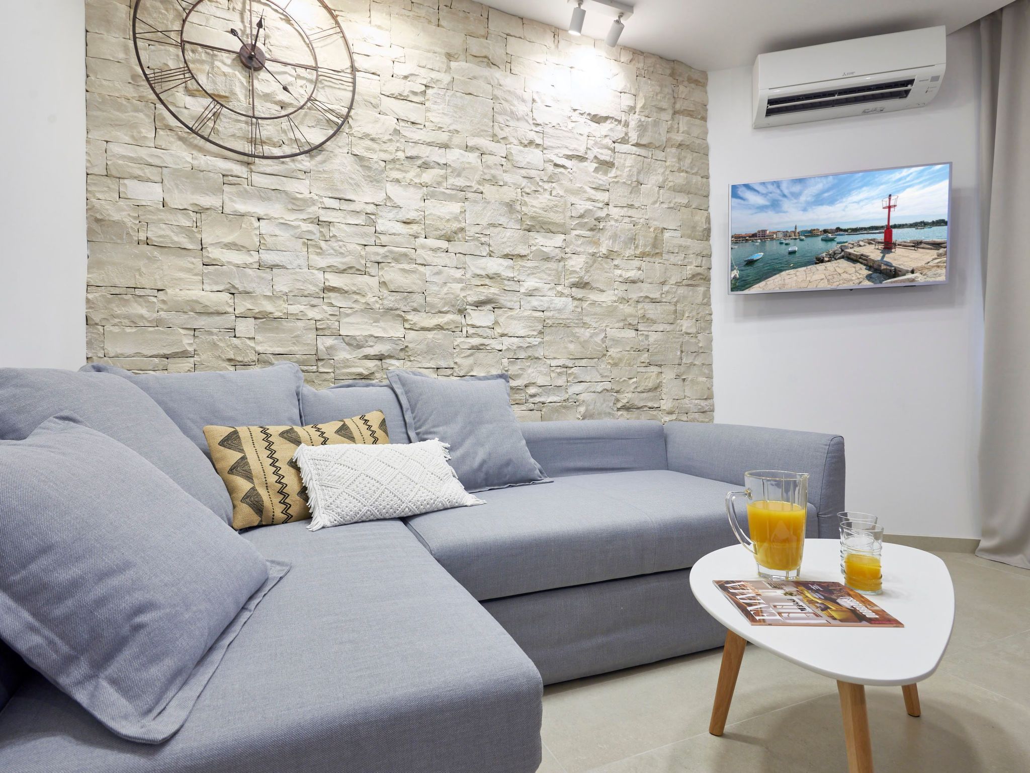 Haus in Fažana mit Terrasse und schöner Aussicht-Binnen