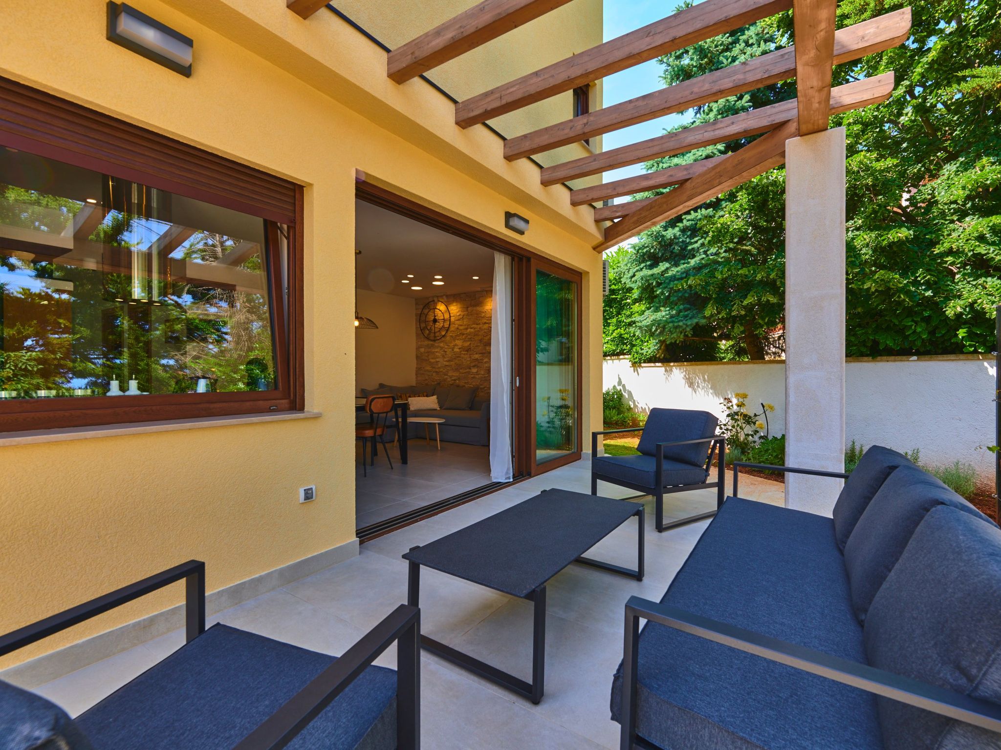 Haus in Fažana mit Terrasse und schöner Aussicht-Binnen