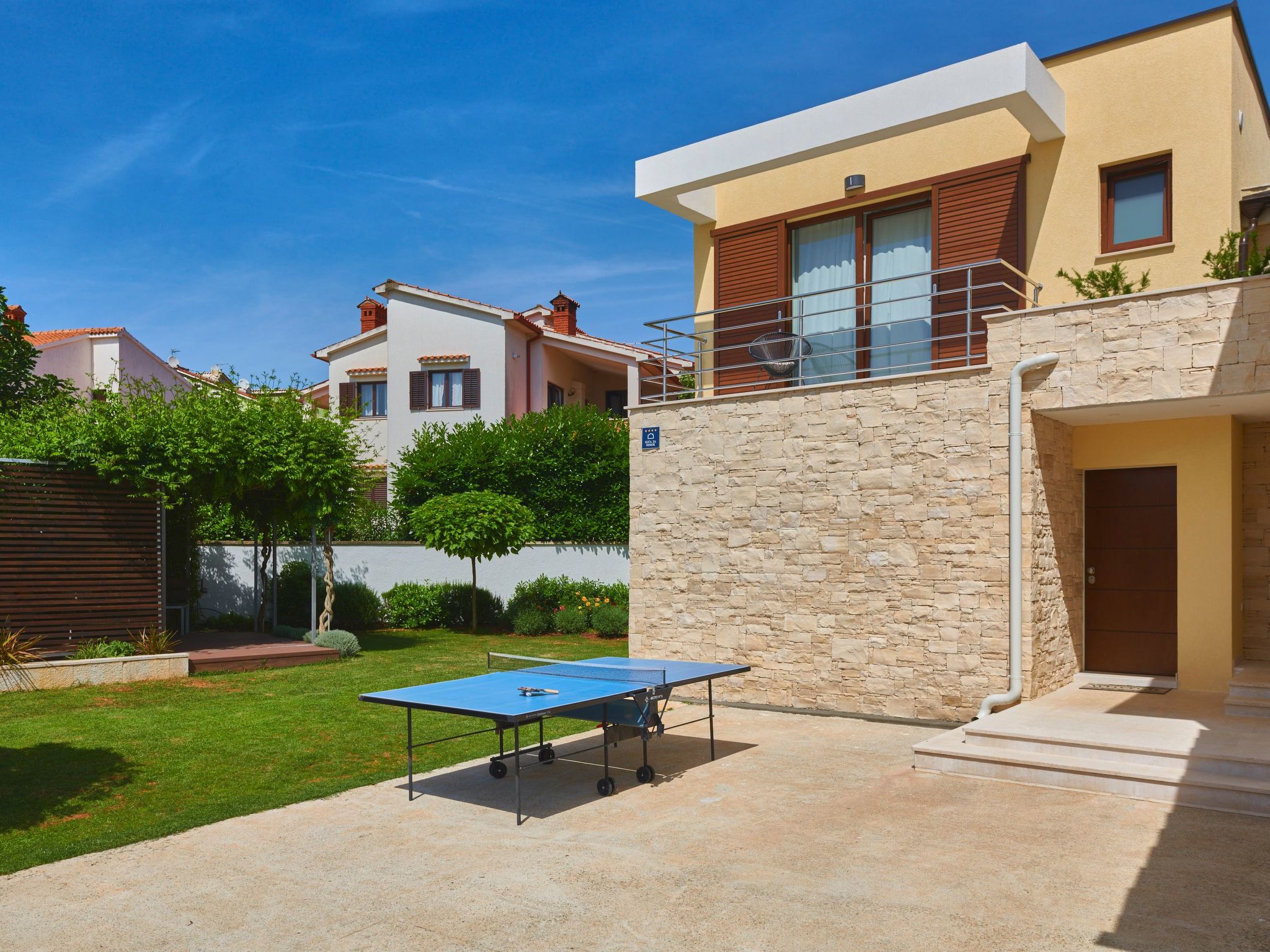 Photo of Haus in Fažana mit Terrasse und schöner Aussicht
