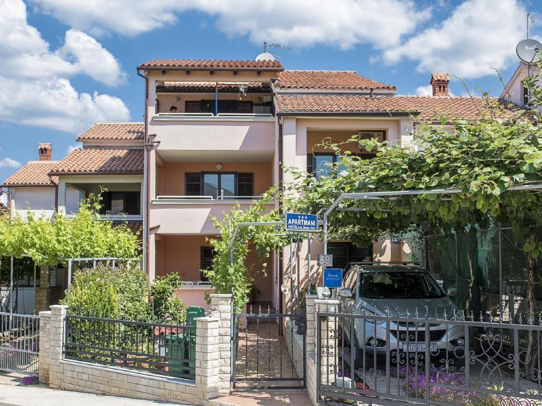 Photo of Studio-Apartment in Stinjan, 600 m vom Strand entfernt