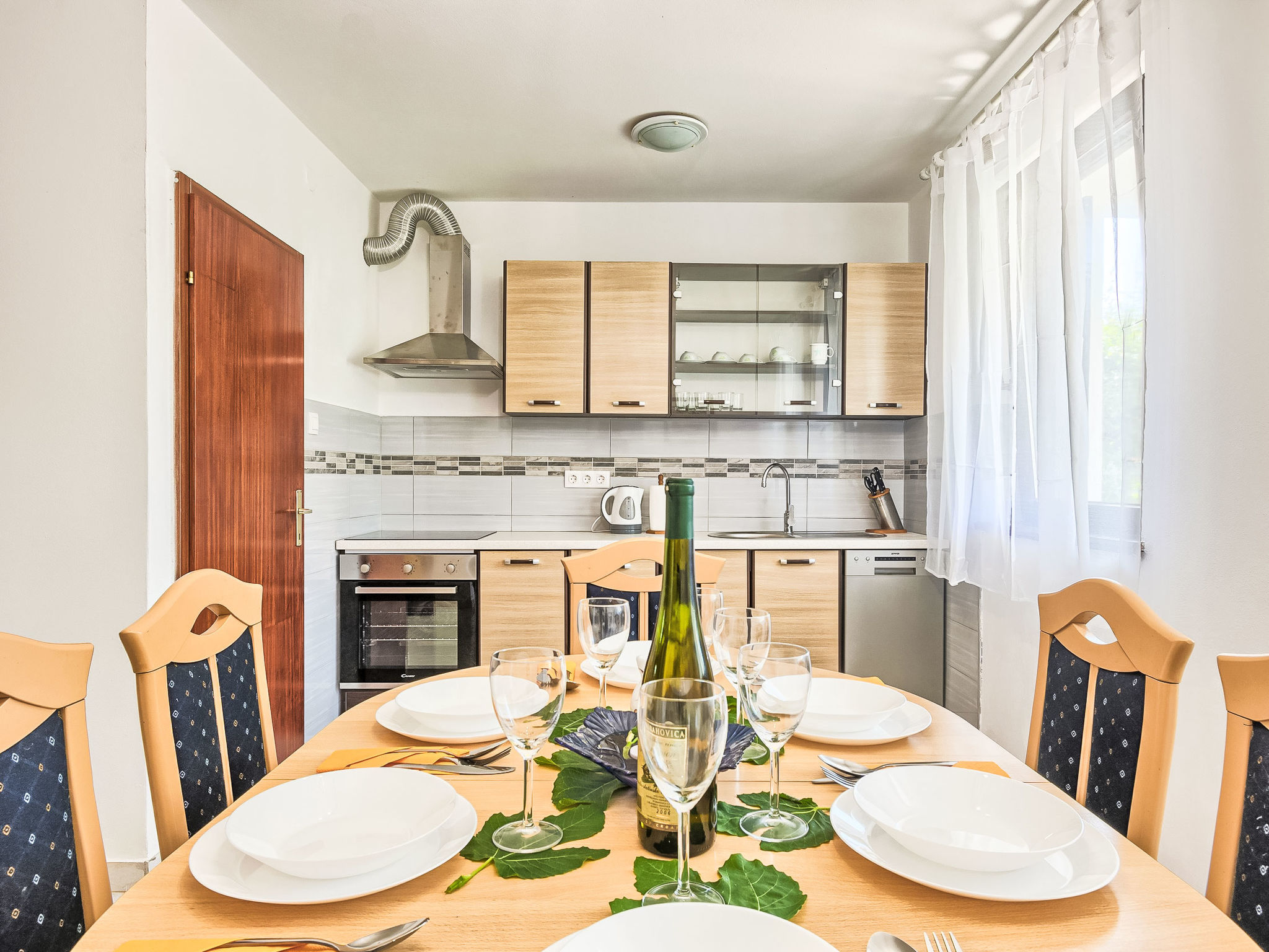 Geräumige Ferienwohnung in Fažana mit Gemeinsamem Grill - Binnen