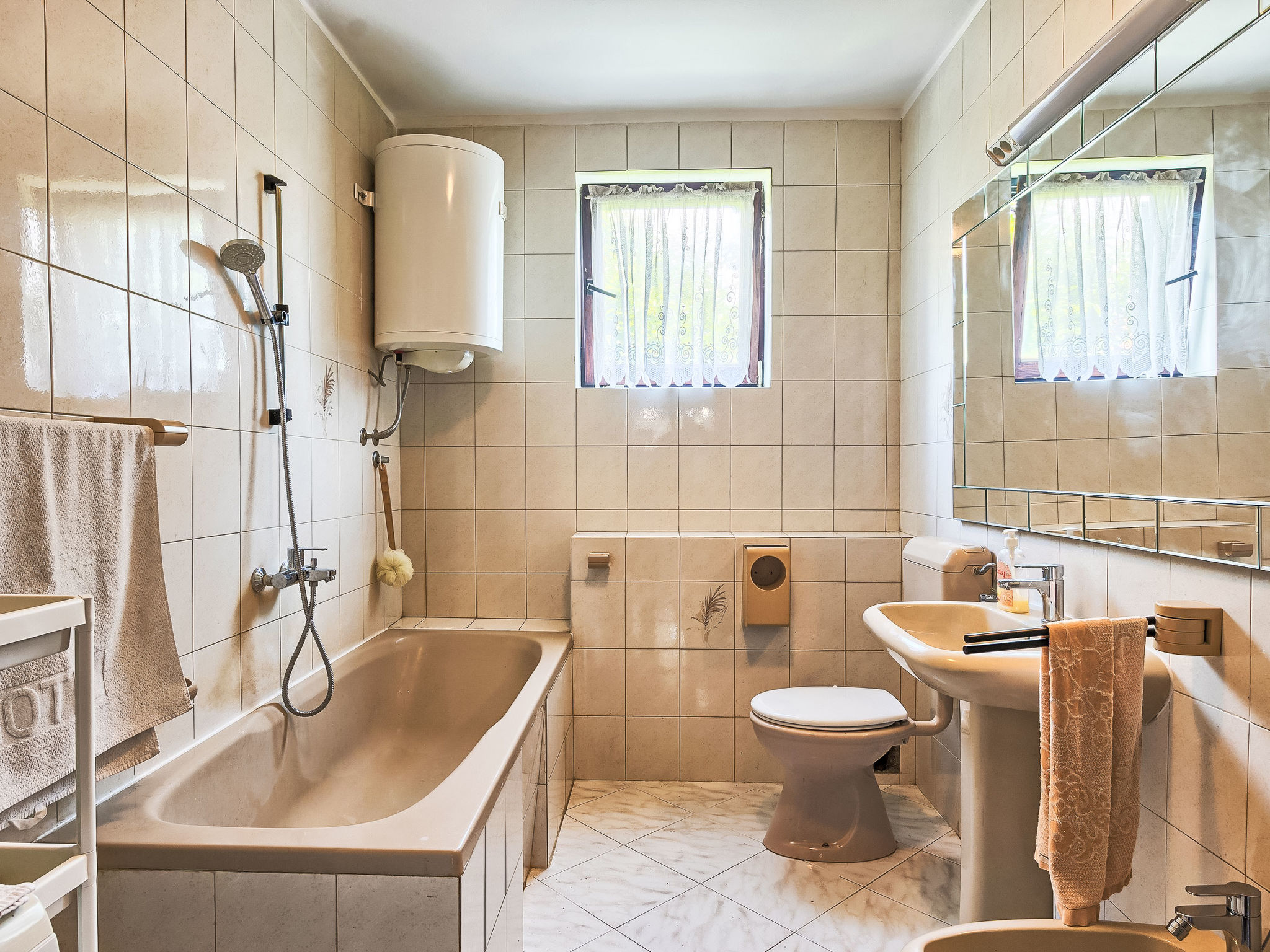 Geräumige Ferienwohnung in Fažana mit Gemeinsamem Grill - Binnen