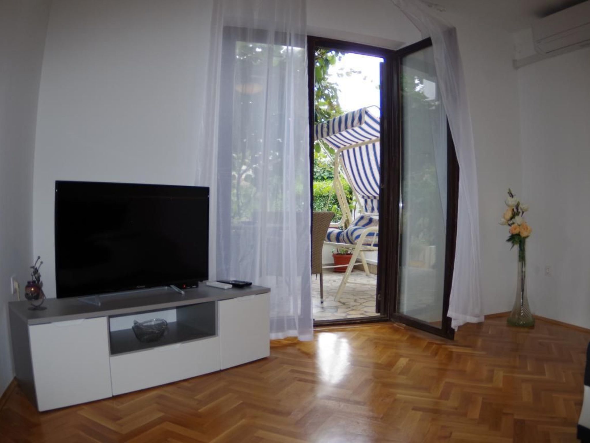 Photo of Geräumige Ferienwohnung in Fažana mit Gemeinsamem Grill