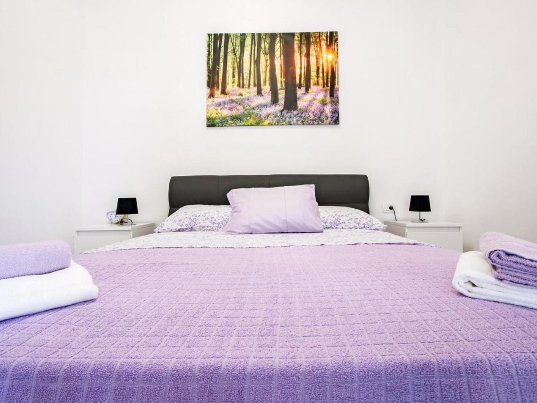 Photo of Perojka, 1 km vom Strand entfernt