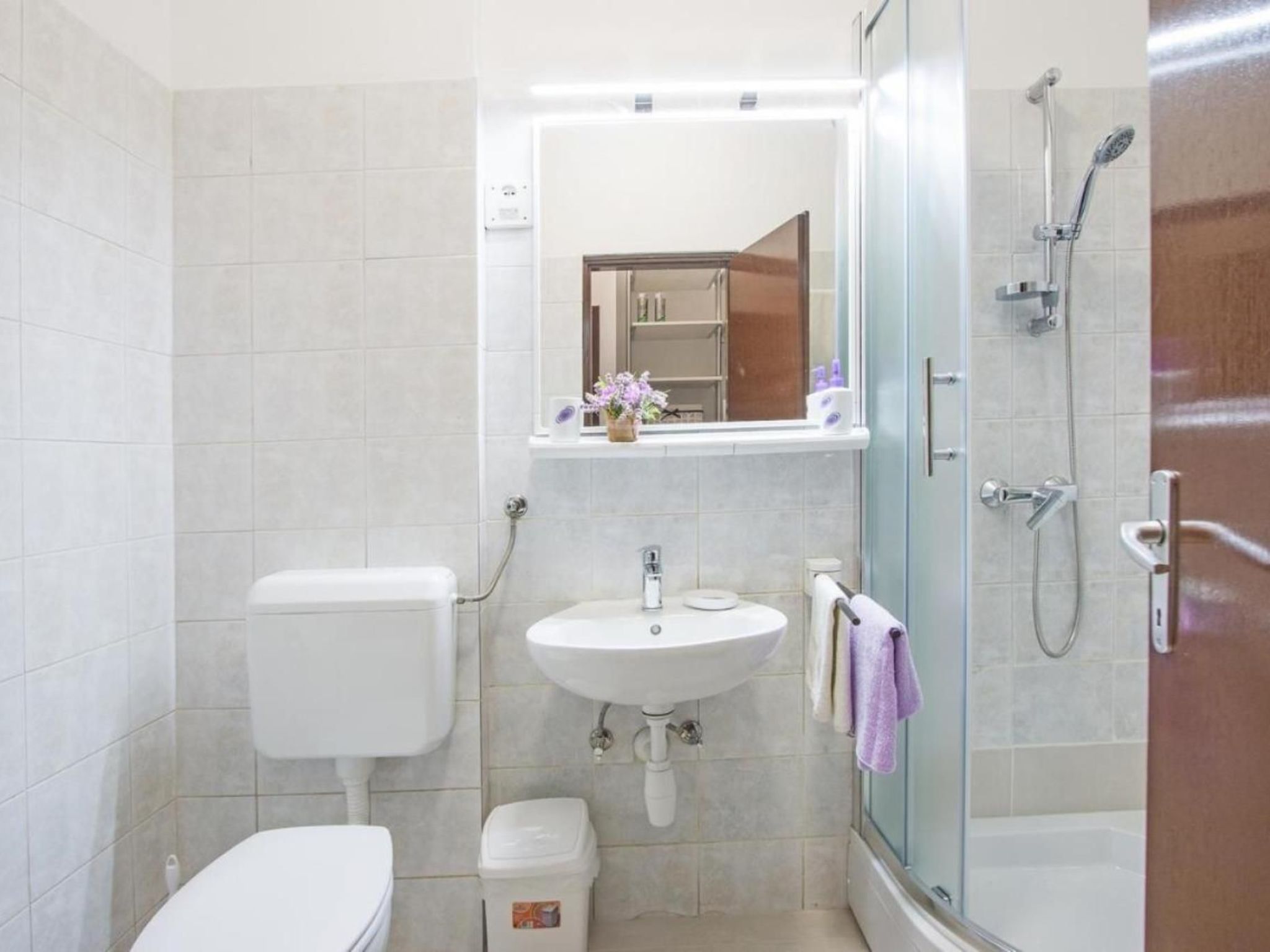 Photo of Perojka, 1 km vom Strand entfernt