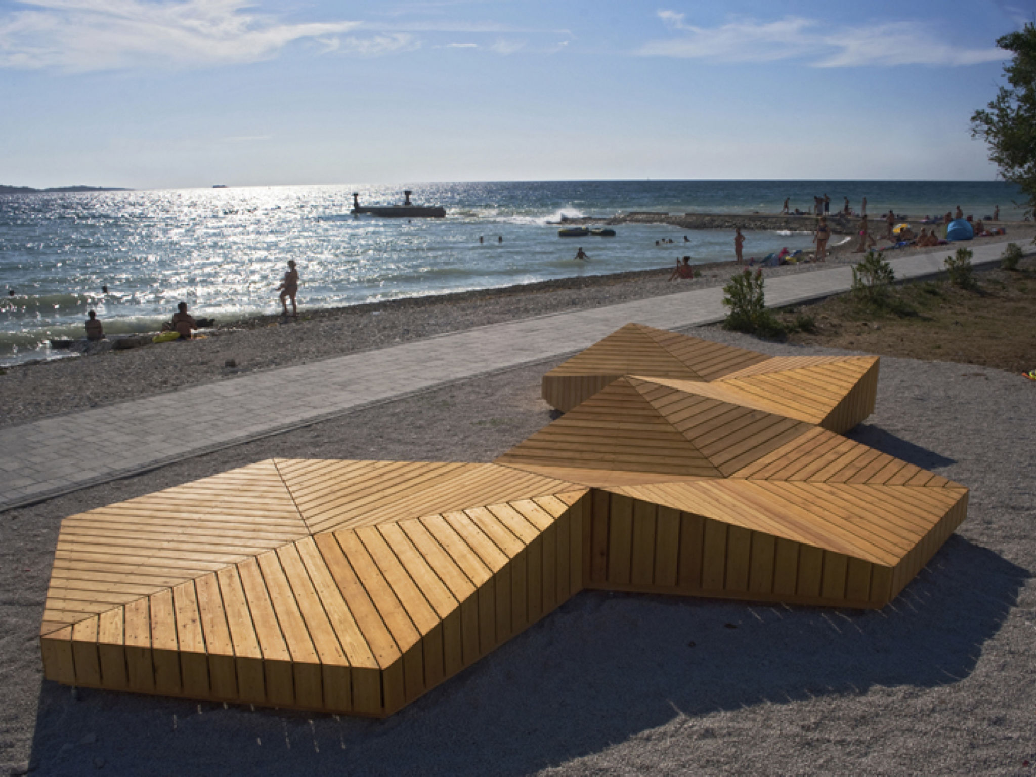 Photo of Perojka, 1 km vom Strand entfernt