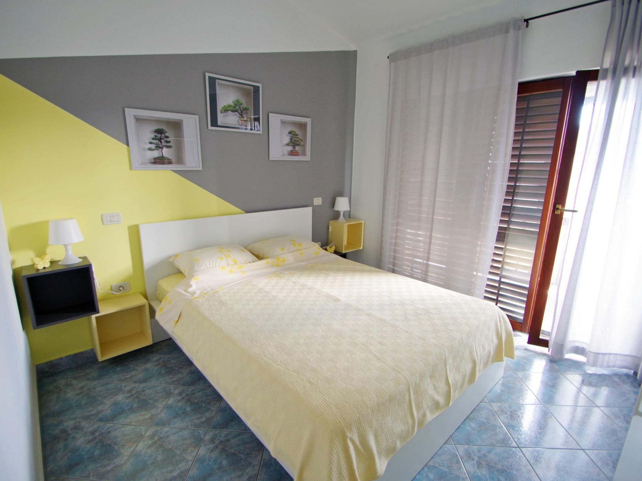 "Blue", Valbandon-Binnen