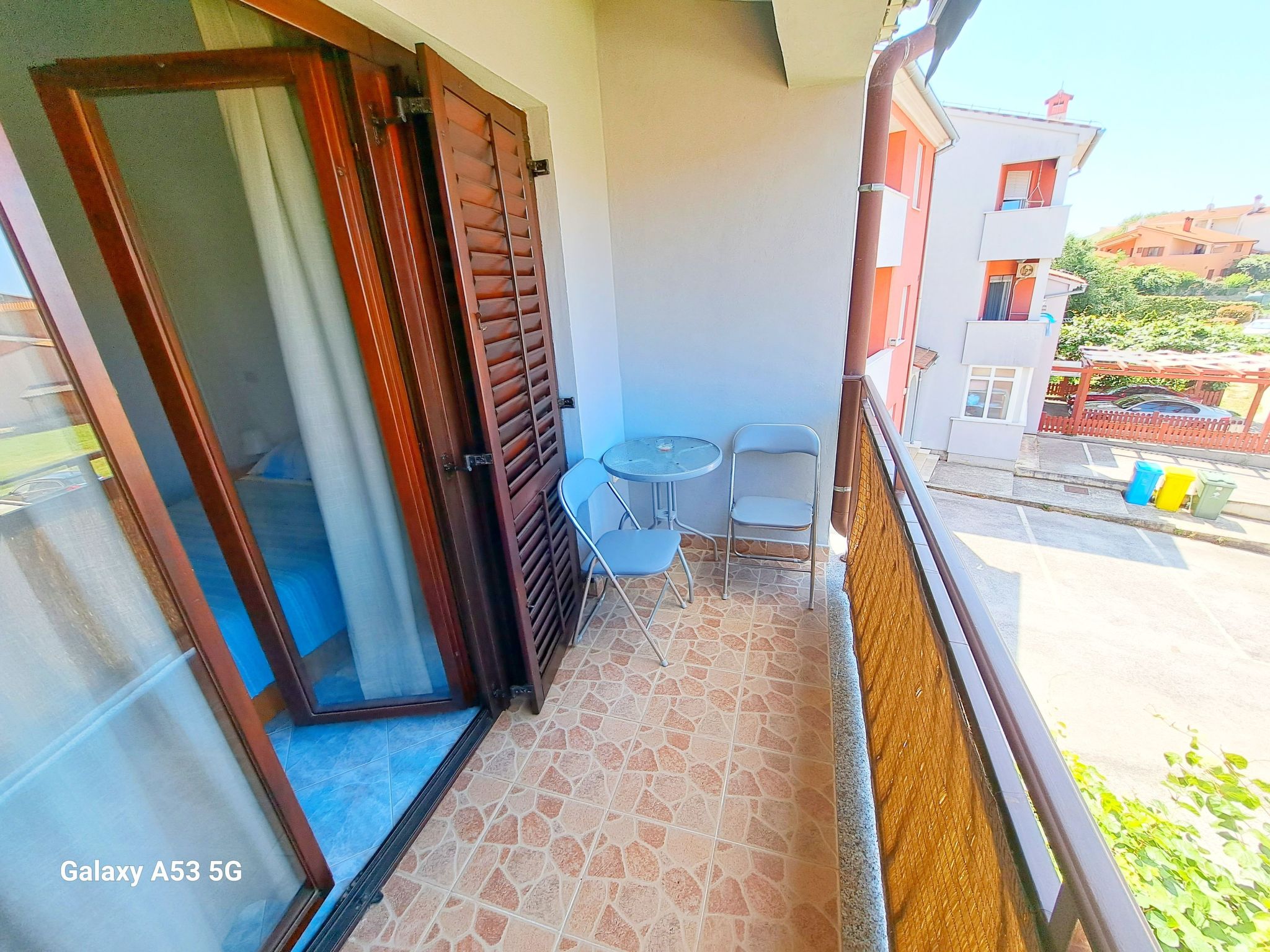 "Blue", Valbandon-Binnen