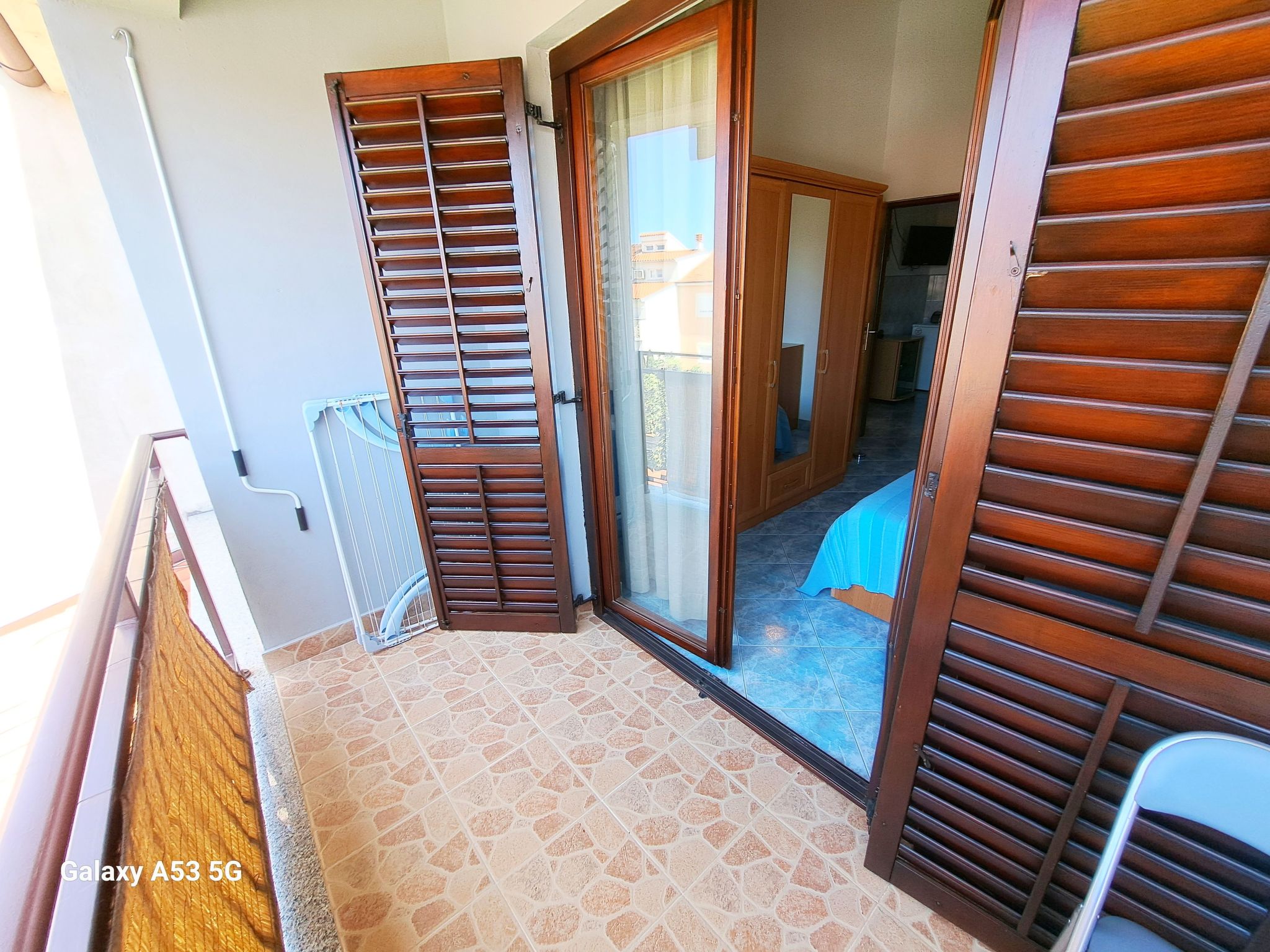 "Blue", Valbandon-Binnen