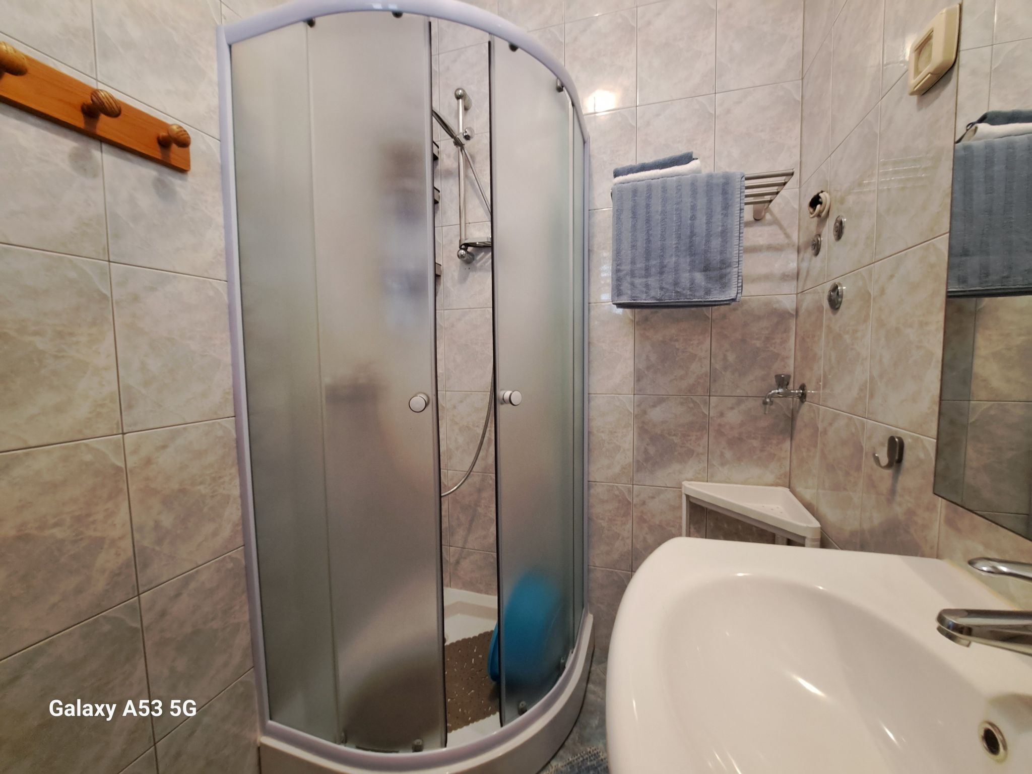 "Blue", Valbandon-Binnen