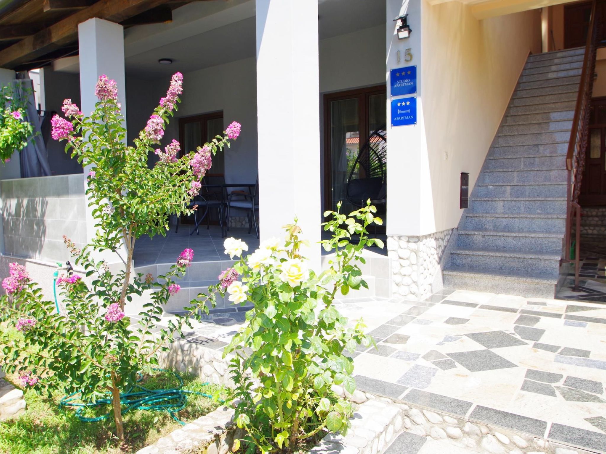 "Apartment Kate" mit Terrasse-Dedans