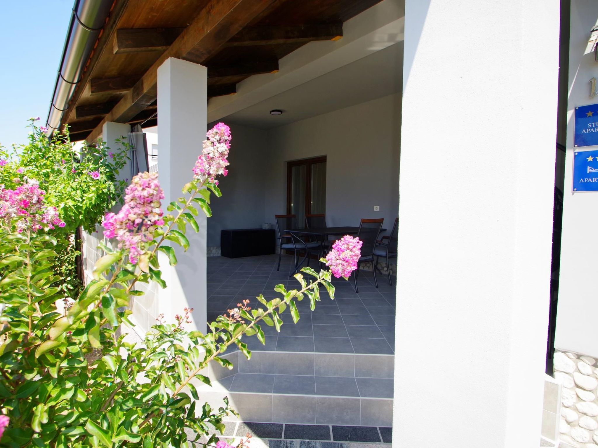 "Apartment Kate" mit Terrasse-Dedans