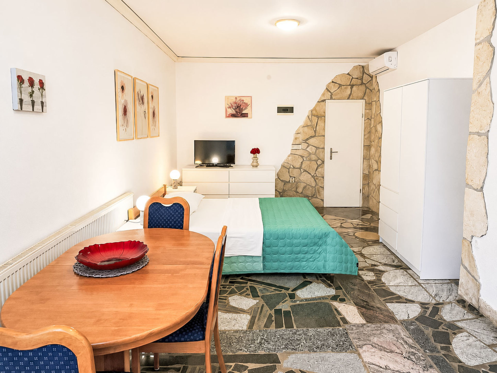 Ein Apartment im Ferienhaus Zweirosen