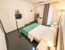 Compact appartement voor 2 aan de kust van Fažana, Istrië - thumbnail 2