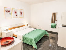 Compact appartement voor 2 aan de kust van Fažana, Istrië - thumbnail 1