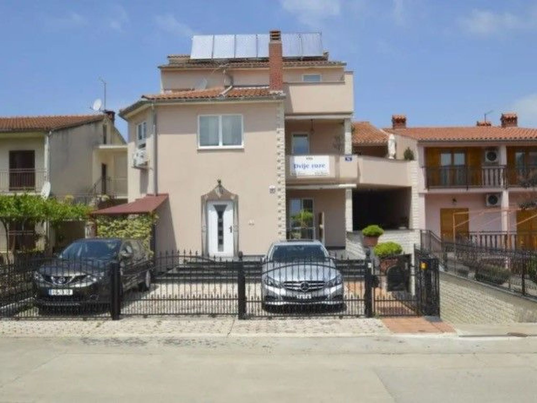 Photo of Ein Apartment im Ferienhaus Zweirosen