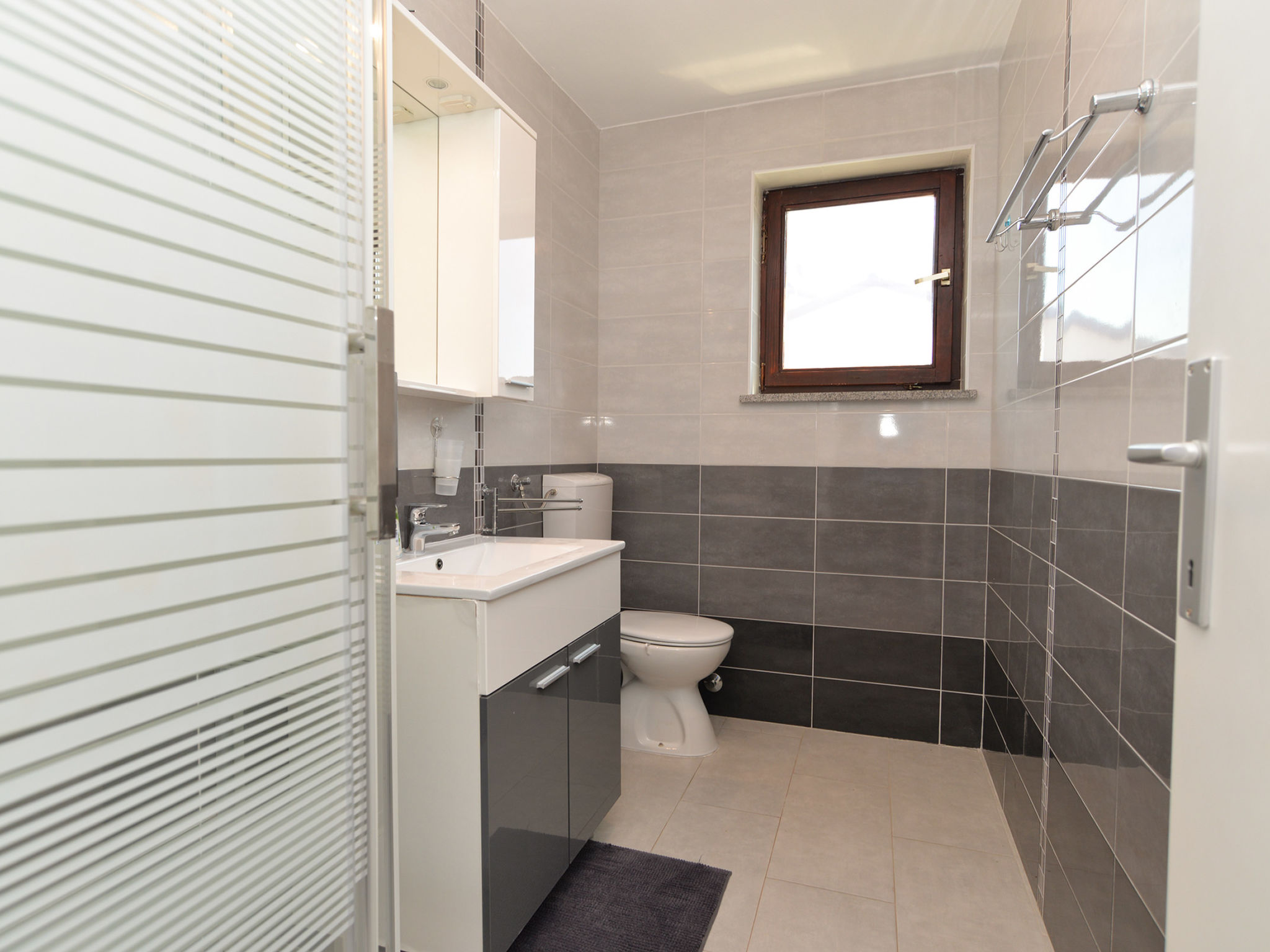 Photo of Apartment 242