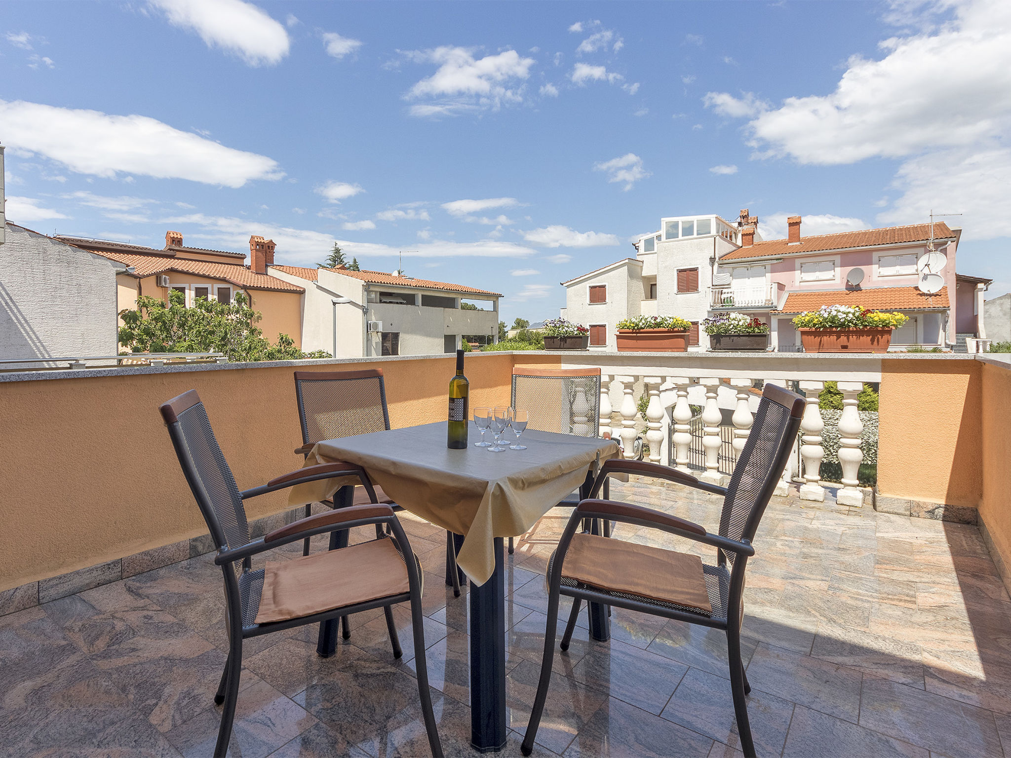 Photo of Apartment 2000