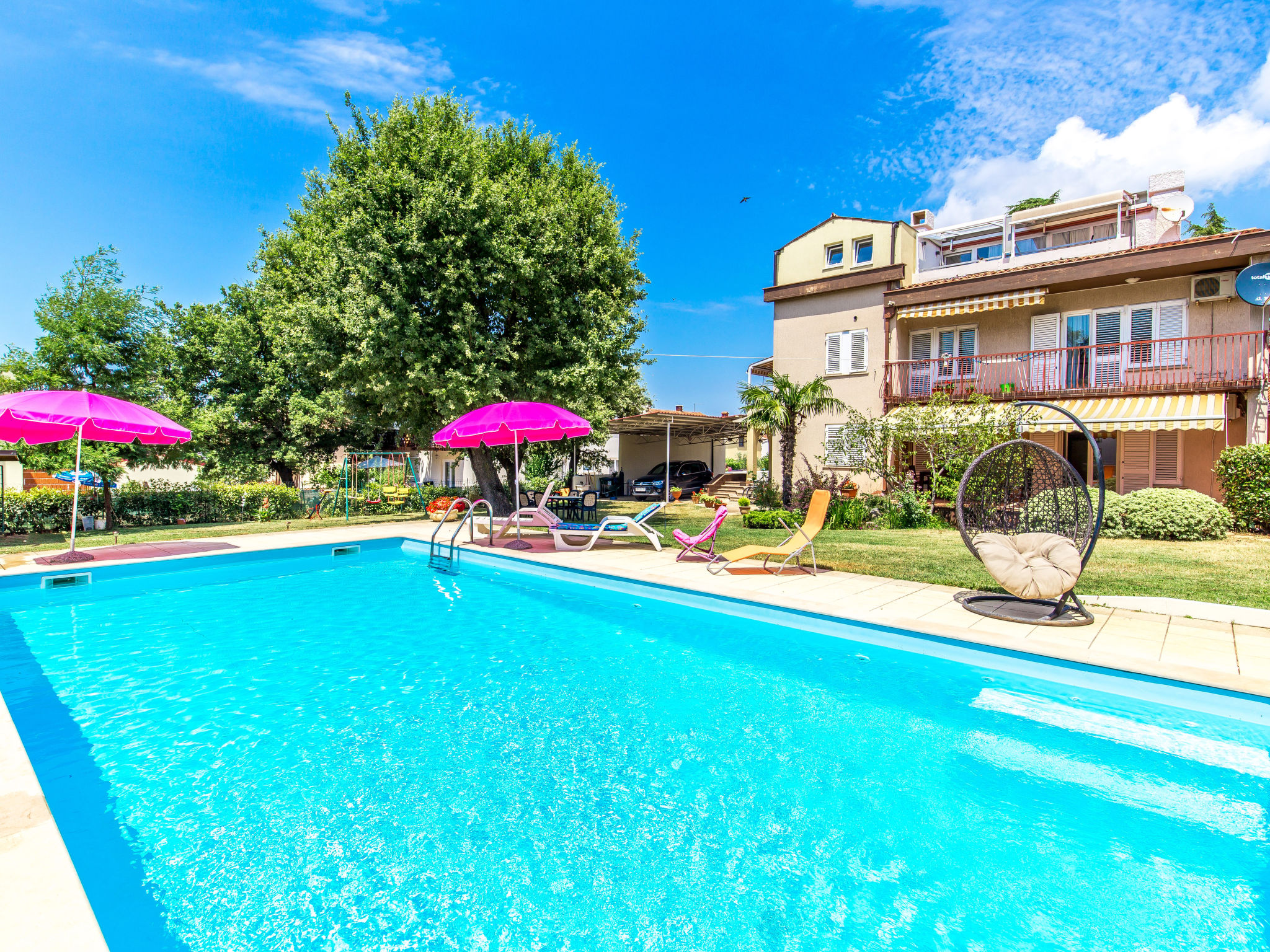 Ruim vakantiehuis met privézwembad en tuin op 800m van strand in Peroj - foto 13