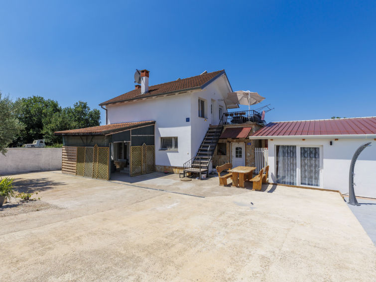 Vakantiehuis Sabo met zeezicht in Fažana/Peroj in Peroj