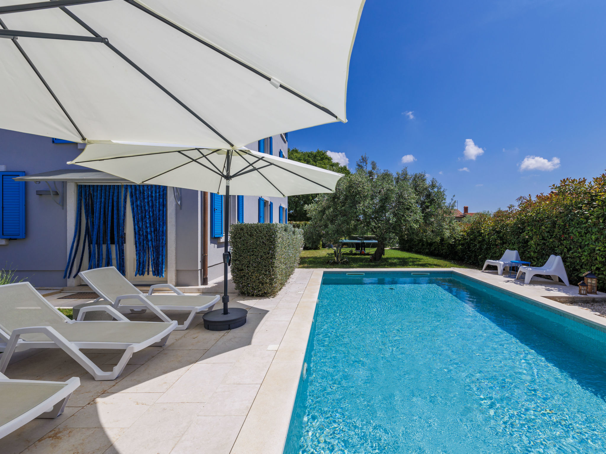 Villa Gallicianum – Piscine extérieure, photo 64 sur 78