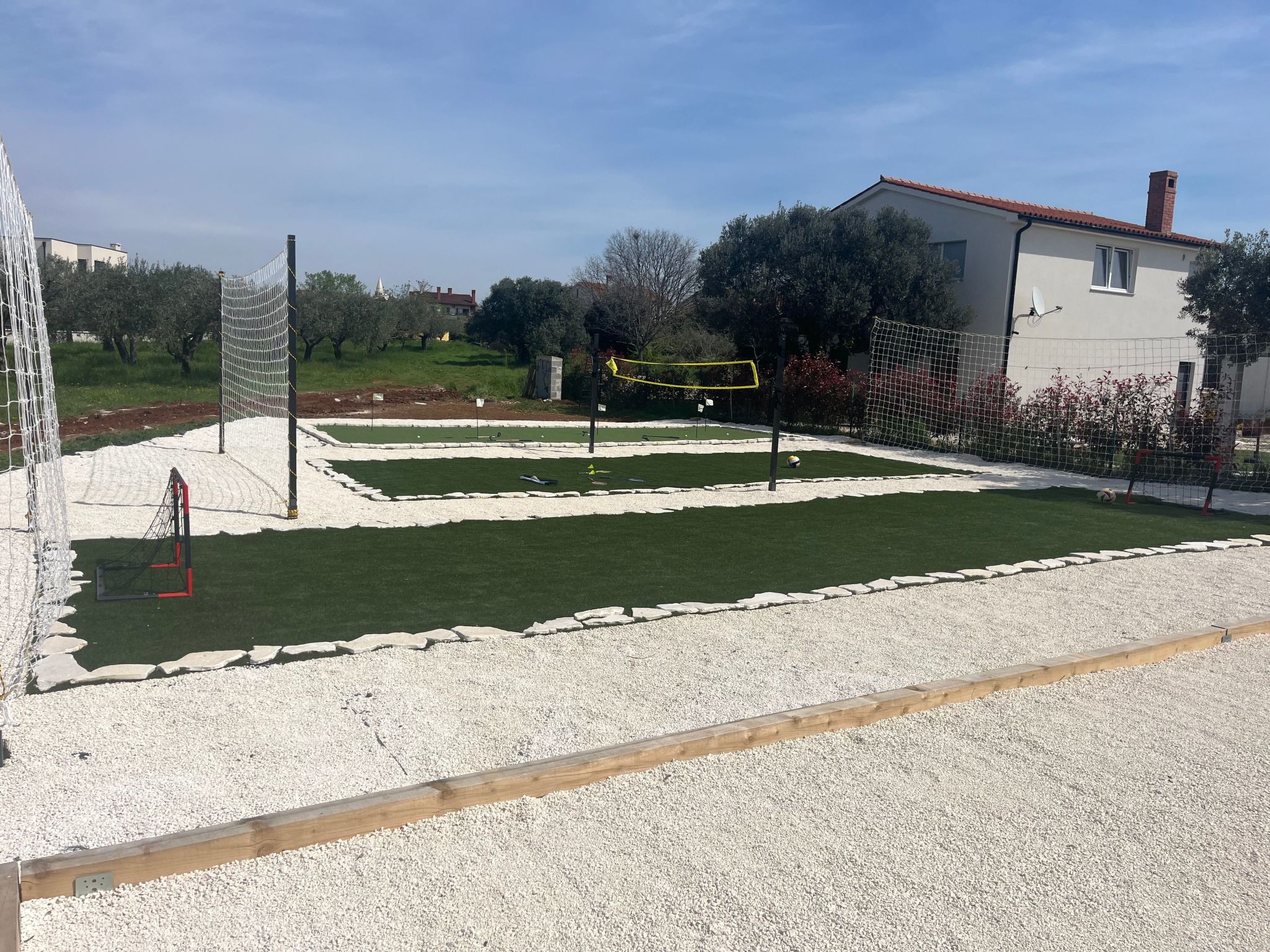 Mit privatem beheiztem Schwimmbad