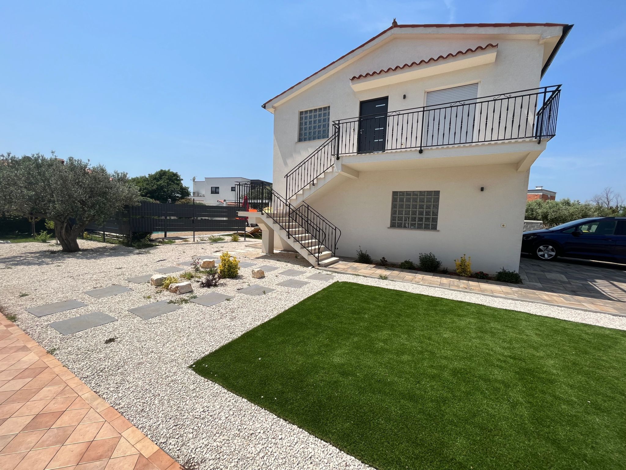 Mit privatem beheiztem Schwimmbad-Dehors