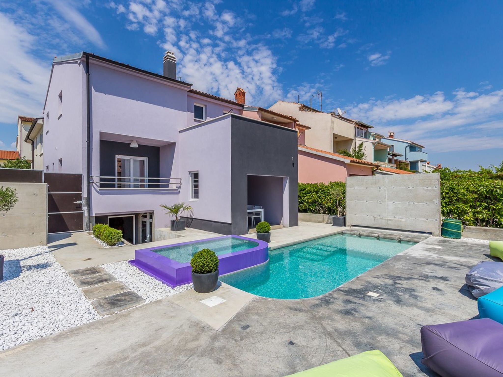 Photo of Casa Moderna