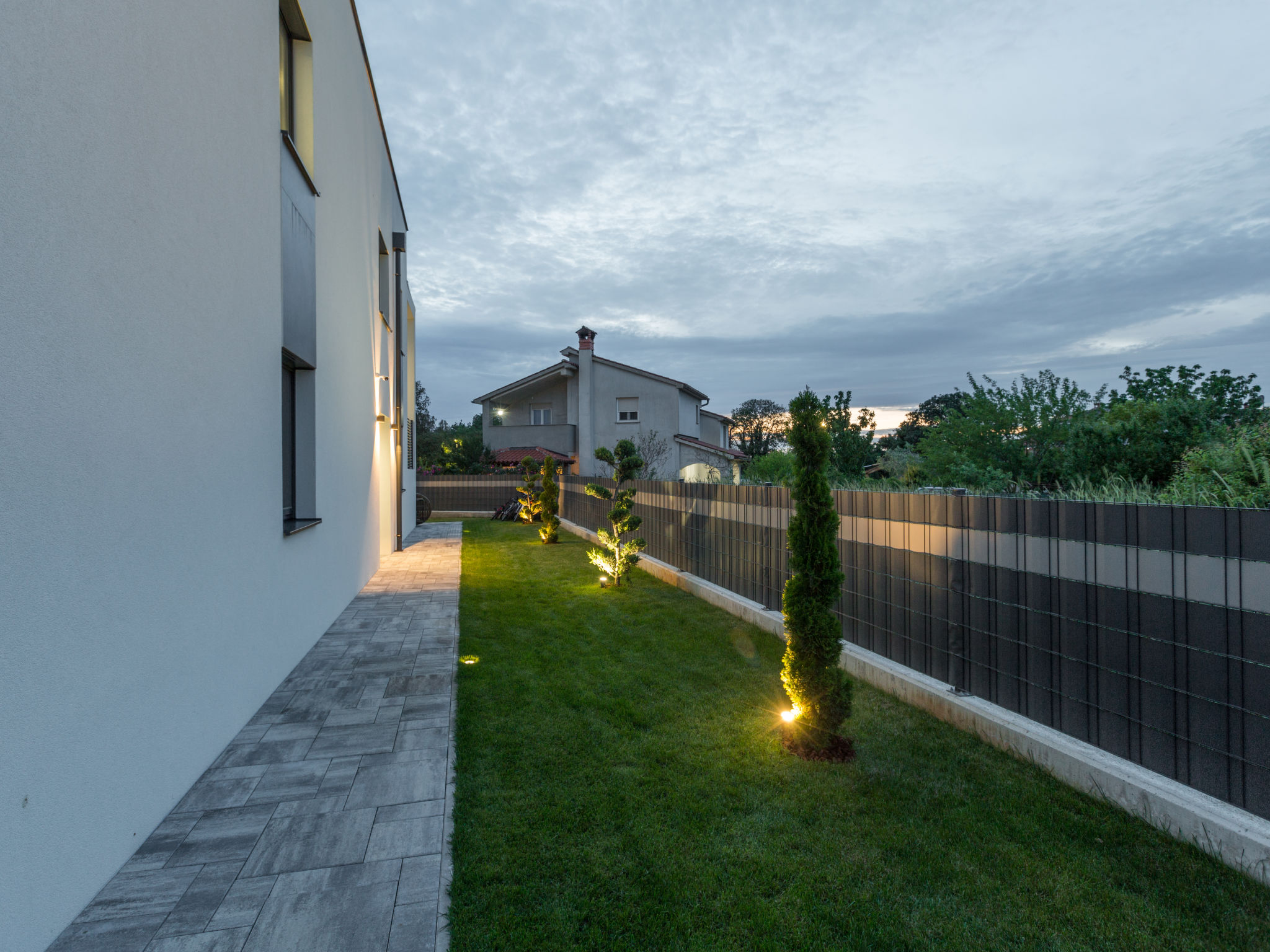House 2258 - Draußen