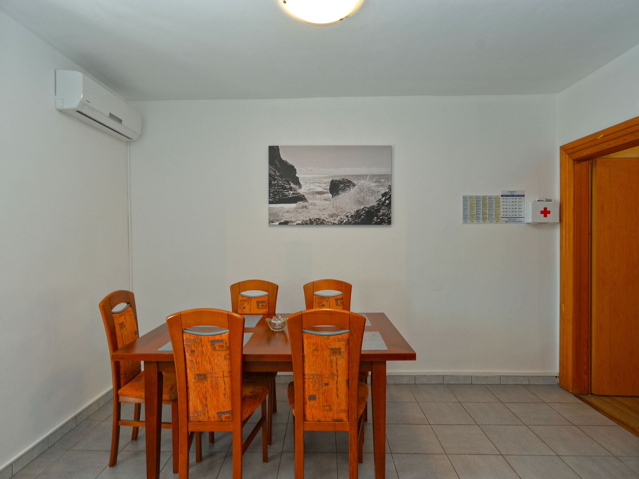 Apartment 2081 - Inside