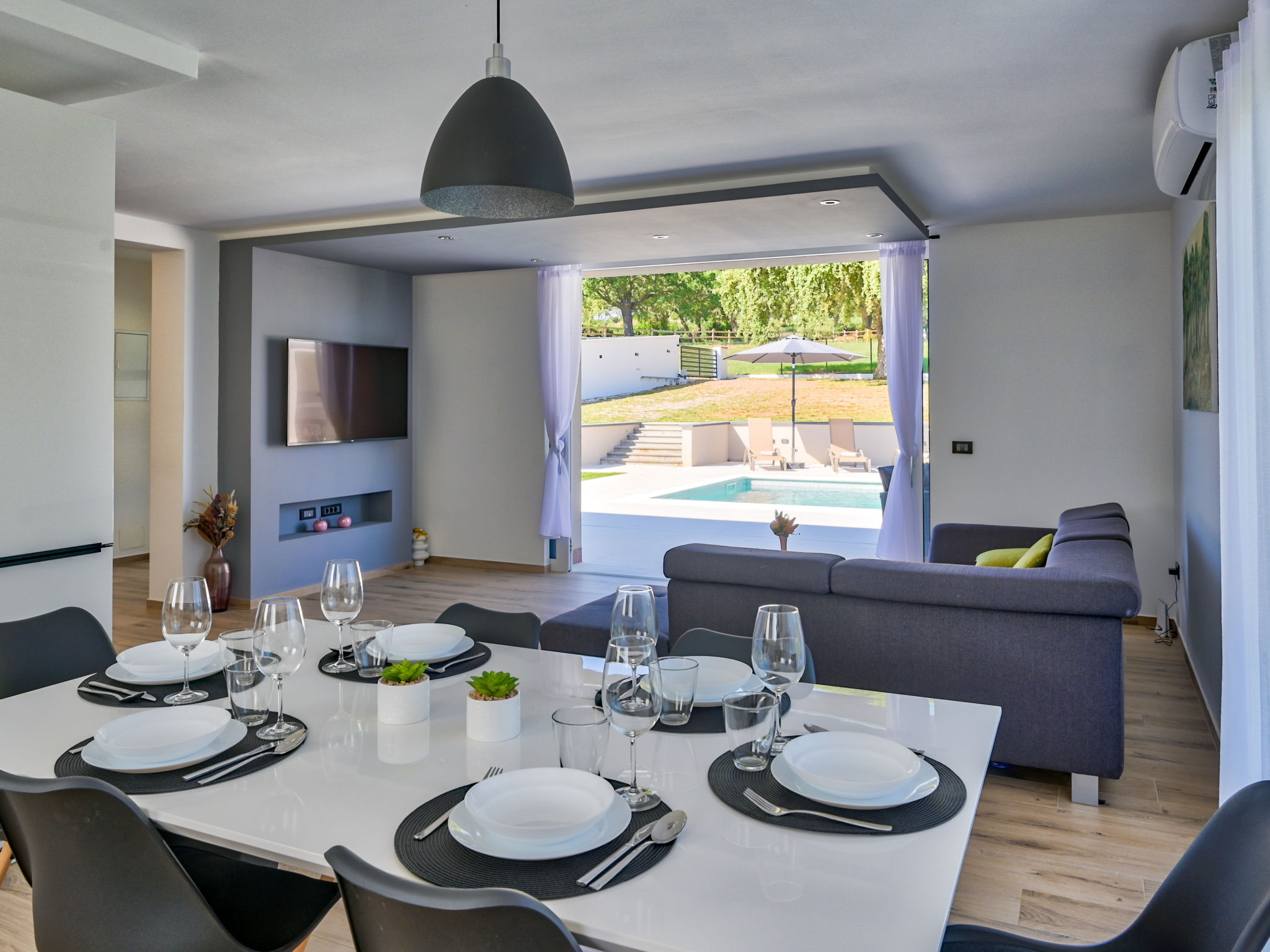 Photo of Montevernal