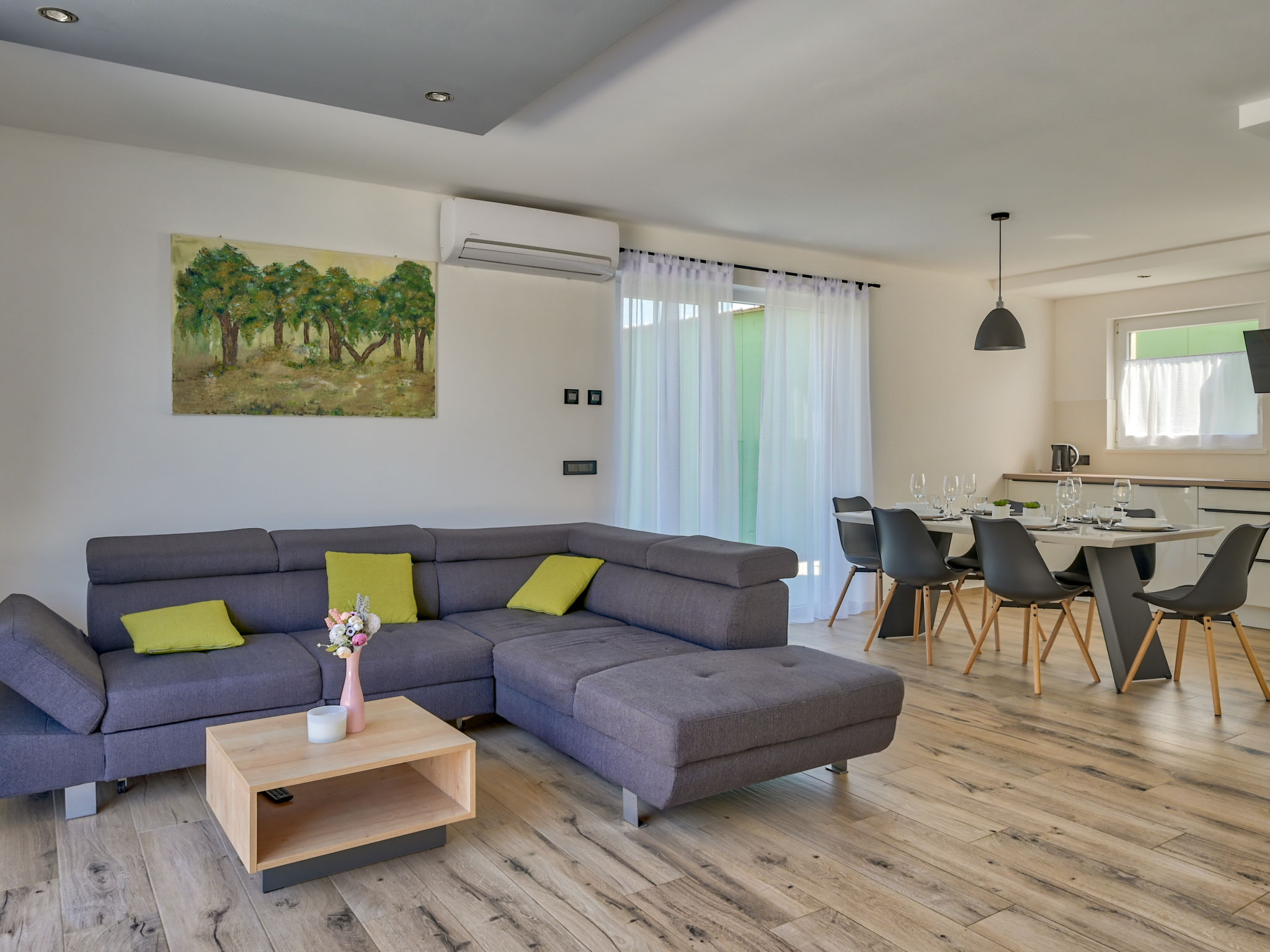 Photo of Montevernal