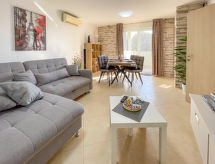 Zonnig appartement DaNi nabij strand en historisch Pula - thumbnail 1