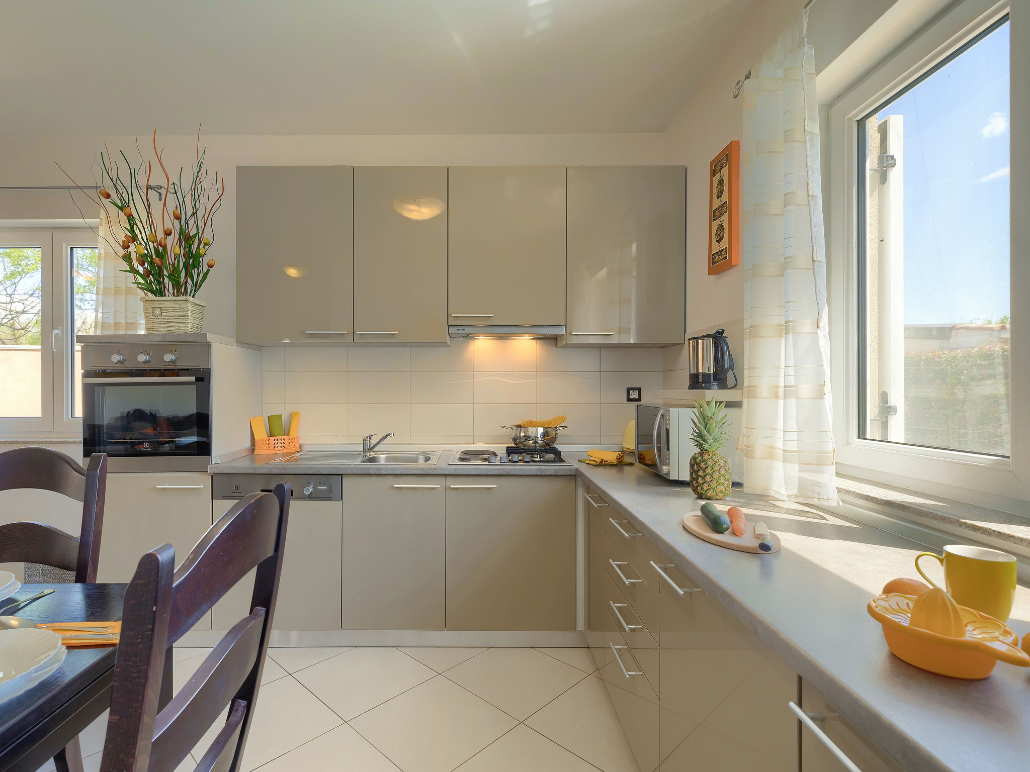 Kitchen / Dining Room