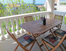 Villa Ursa: Ruim vakantiehuis voor 9 personen vlakbij zee in Pula - thumbnail 3